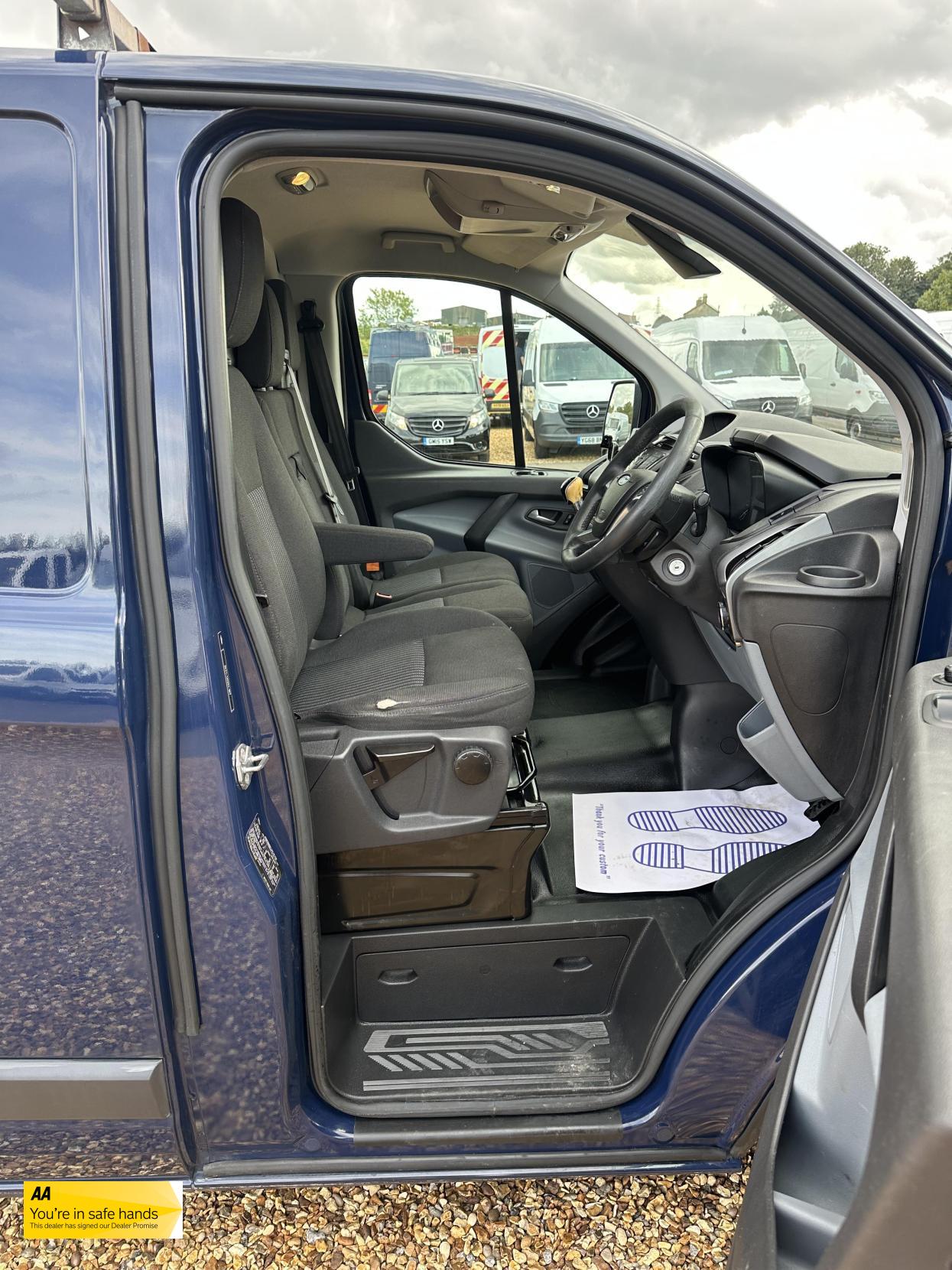 Ford Transit Custom 2.2 TDCi 330 Trend Panel Van 5dr Diesel Manual L2 H1 (197 g/km, 123 bhp)