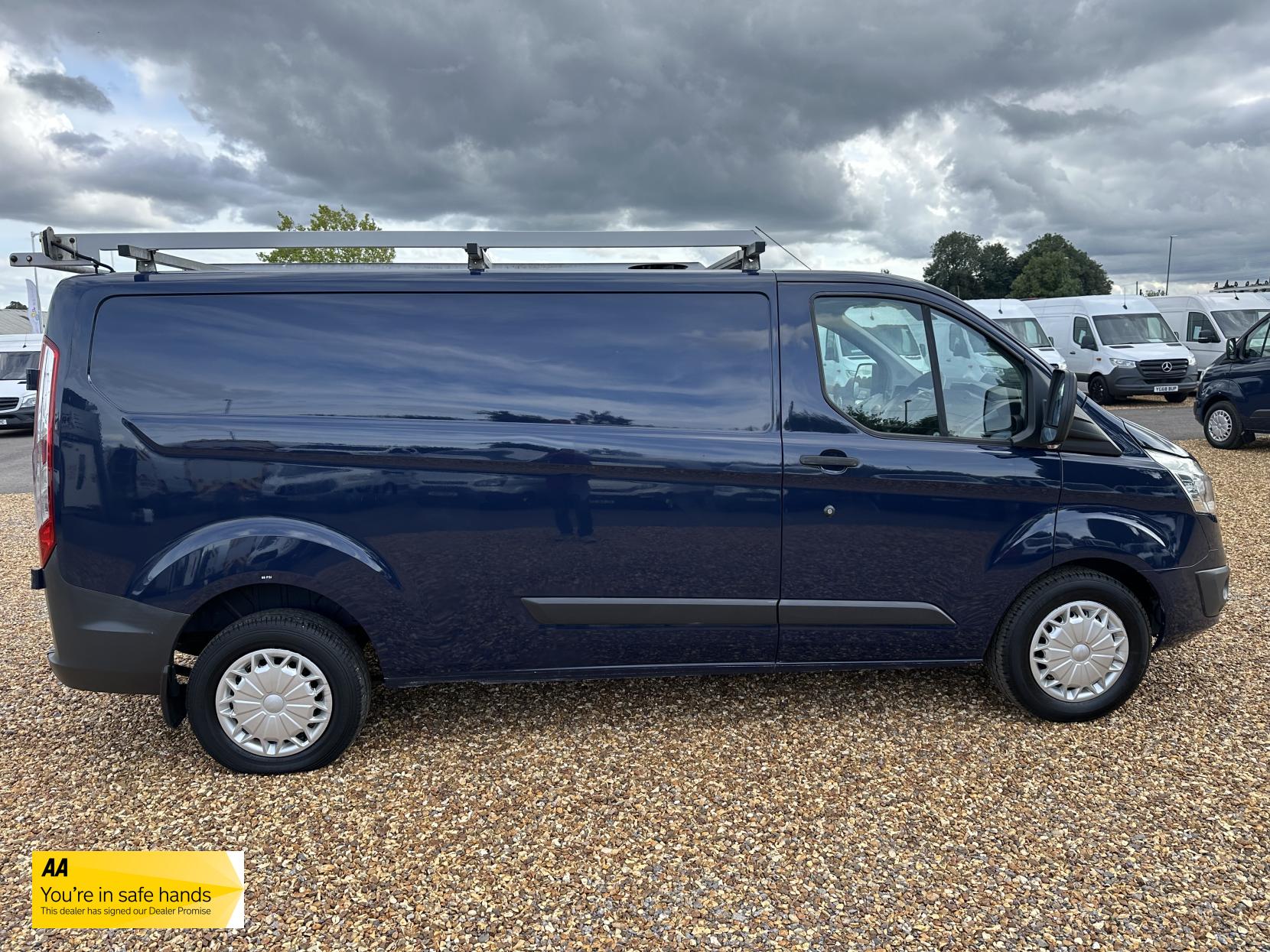 Ford Transit Custom 2.2 TDCi 330 Trend Panel Van 5dr Diesel Manual L2 H1 (197 g/km, 123 bhp)