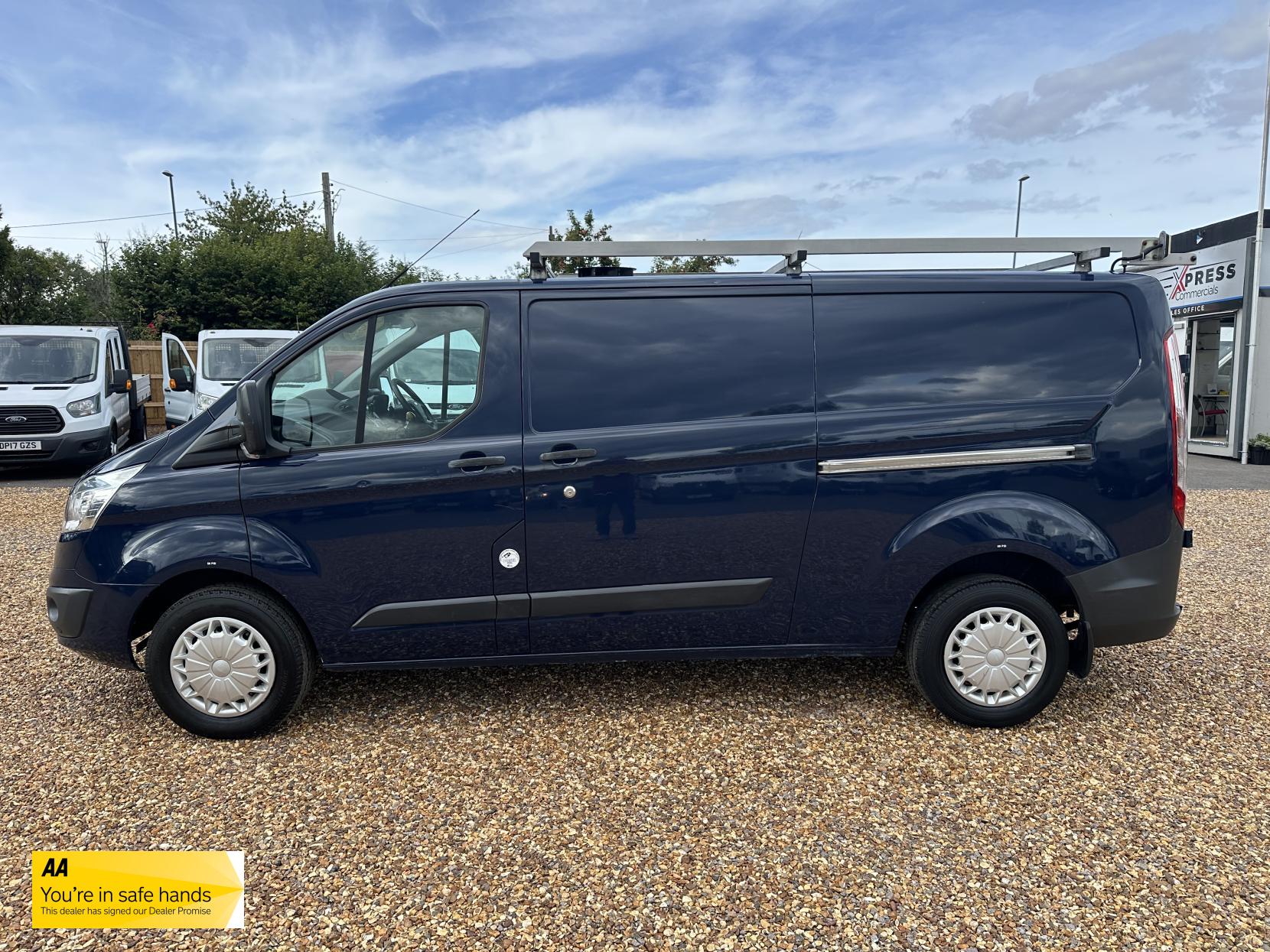 Ford Transit Custom 2.2 TDCi 330 Trend Panel Van 5dr Diesel Manual L2 H1 (197 g/km, 123 bhp)