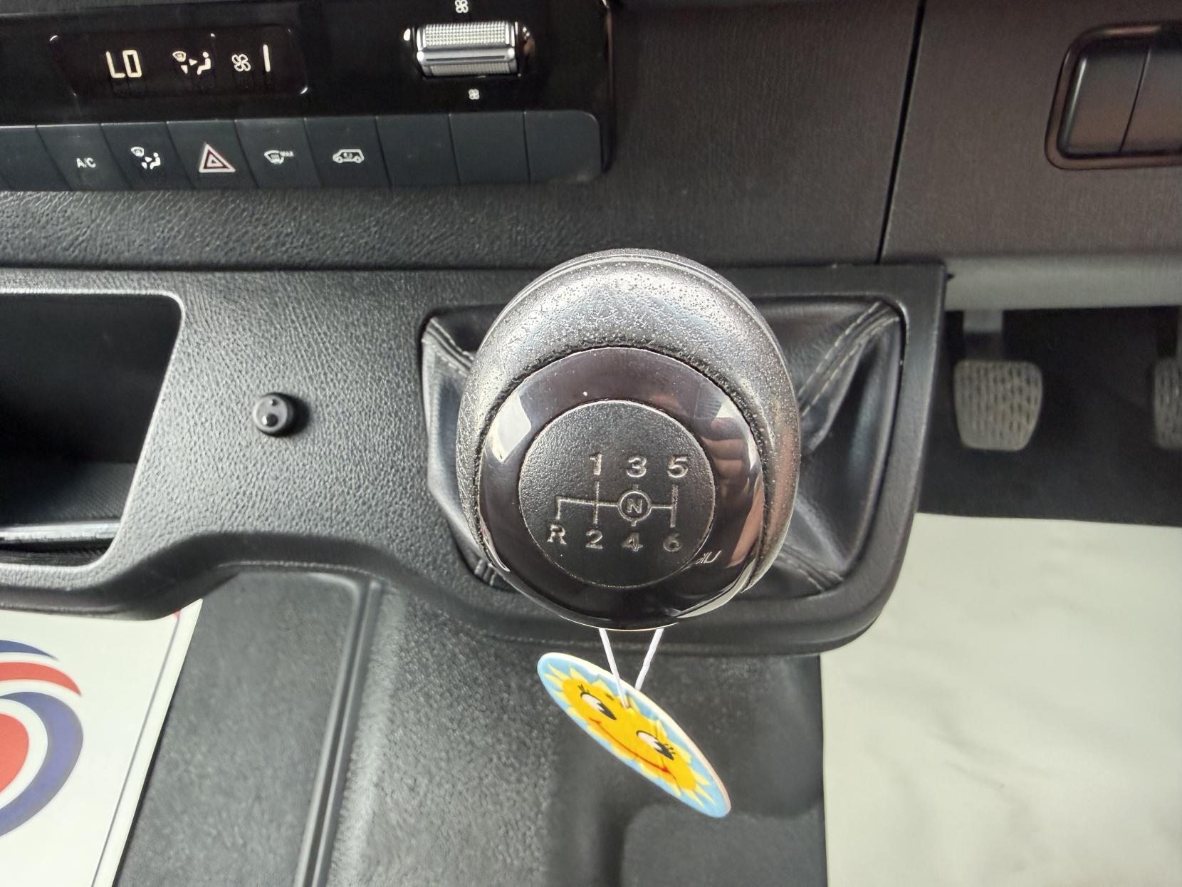 2019 Mercedes-Benz Sprinter 2.1 316 CDI Panel Van 5dr Diesel Manual RWD L2 H2 Euro 6 (163 ps) - Thumbnail 27
