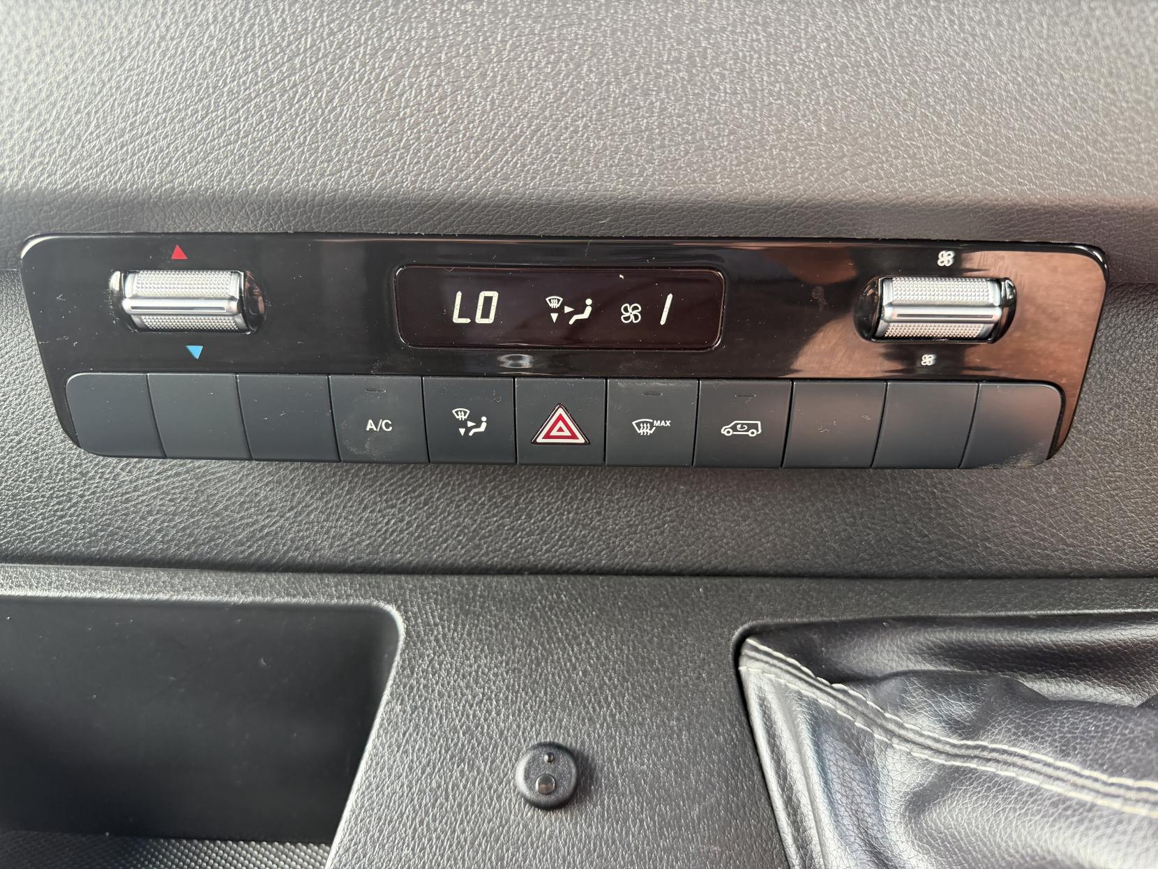 2019 Mercedes-Benz Sprinter 2.1 316 CDI Panel Van 5dr Diesel Manual RWD L2 H2 Euro 6 (163 ps) - Thumbnail 32