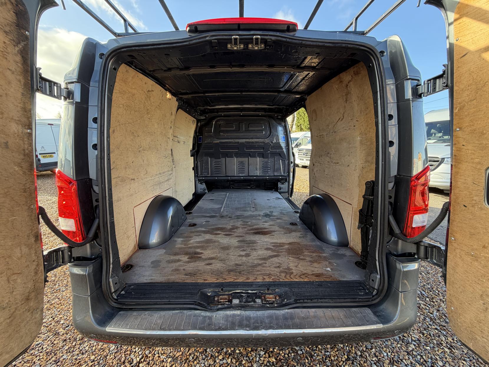 Mercedes-Benz Vito 2.1 116 CDI BlueTEC Sport Panel Van 5dr Diesel Manual RWD L2 Euro 6 (s/s) (163 ps)