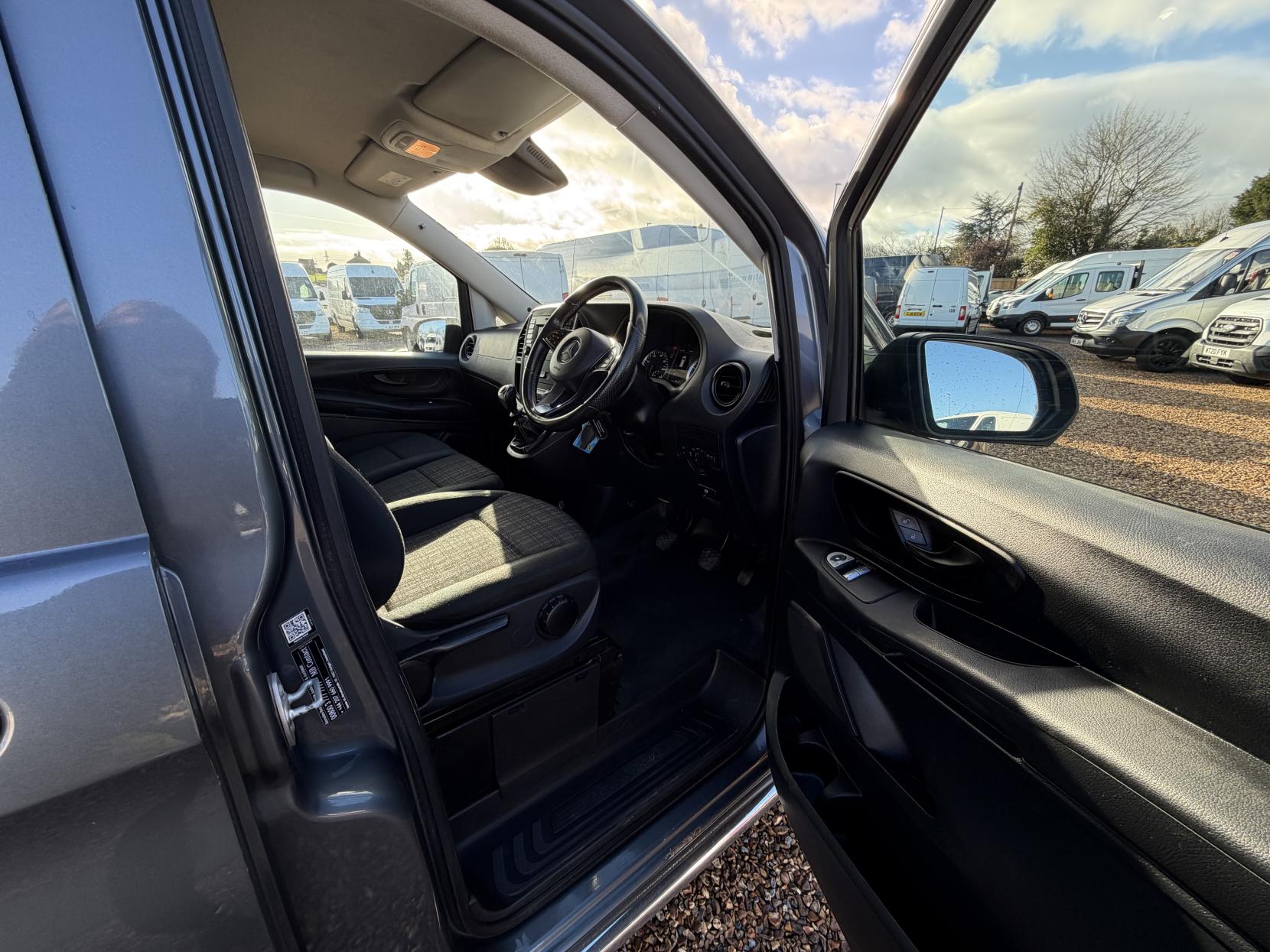 Mercedes-Benz Vito 2.1 116 CDI BlueTEC Sport Panel Van 5dr Diesel Manual RWD L2 Euro 6 (s/s) (163 ps)