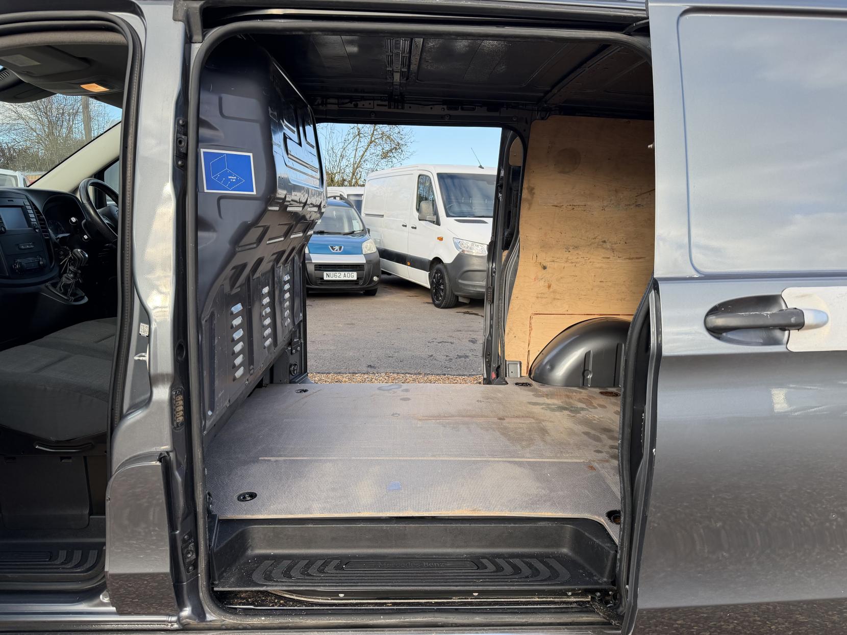 Mercedes-Benz Vito 2.1 116 CDI BlueTEC Sport Panel Van 5dr Diesel Manual RWD L2 Euro 6 (s/s) (163 ps)