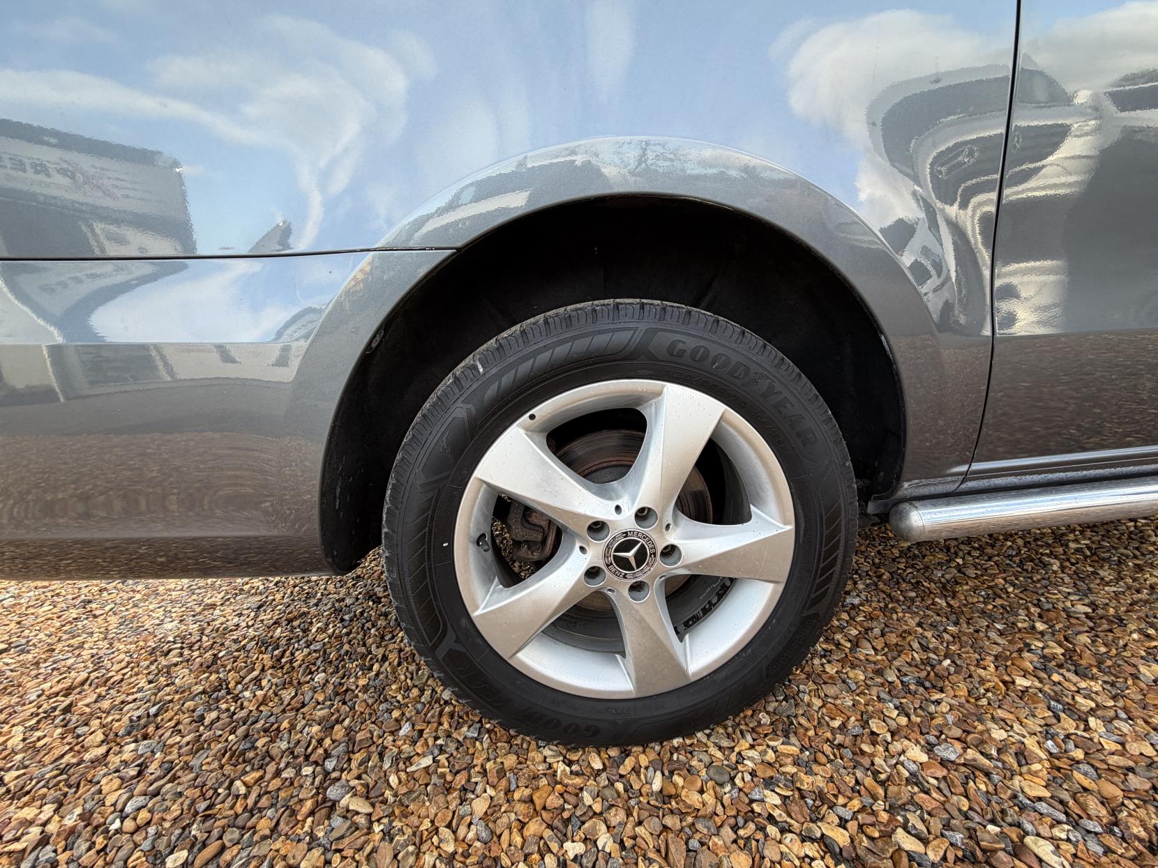 Mercedes-Benz Vito 2.1 116 CDI BlueTEC Sport Panel Van 5dr Diesel Manual RWD L2 Euro 6 (s/s) (163 ps)