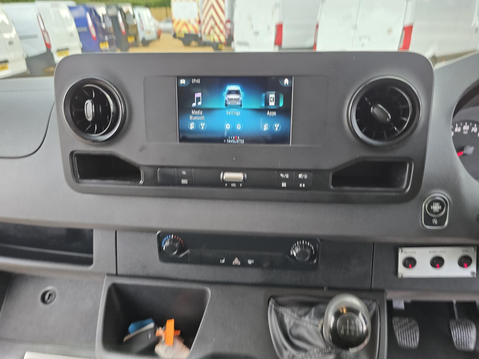 Mercedes-Benz Sprinter 2.1 316 CDI Ready To Work Dropside 2dr Diesel Manual RWD L3 Euro 6 (163 ps)