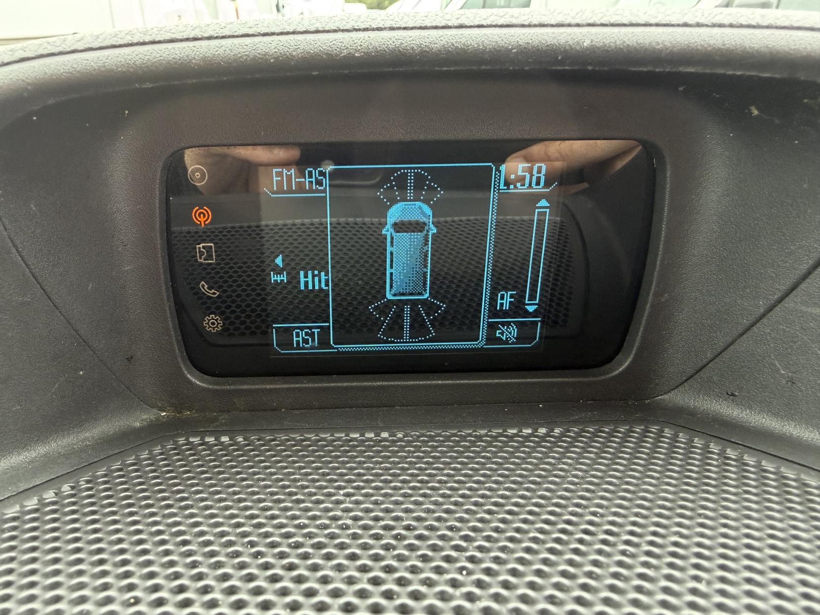 2016 Ford Transit Custom 2.2 TDCi 290 Trend Panel Van 5dr Diesel Manual L1 H1 (186 g/km, 123 bhp) - Thumbnail 31