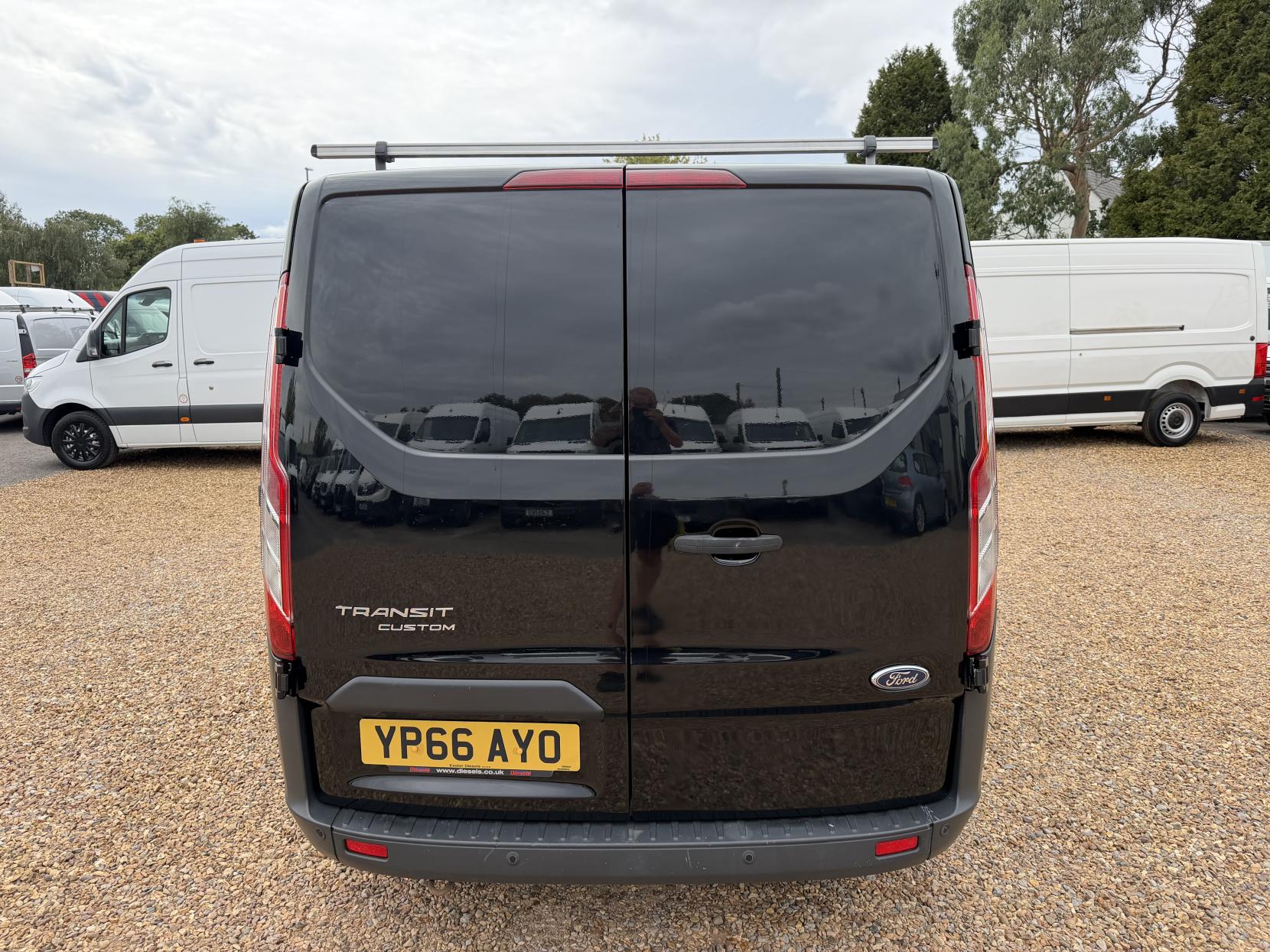 2016 Ford Transit Custom 2.2 TDCi 290 Trend Panel Van 5dr Diesel Manual L1 H1 (186 g/km, 123 bhp) - Thumbnail 10