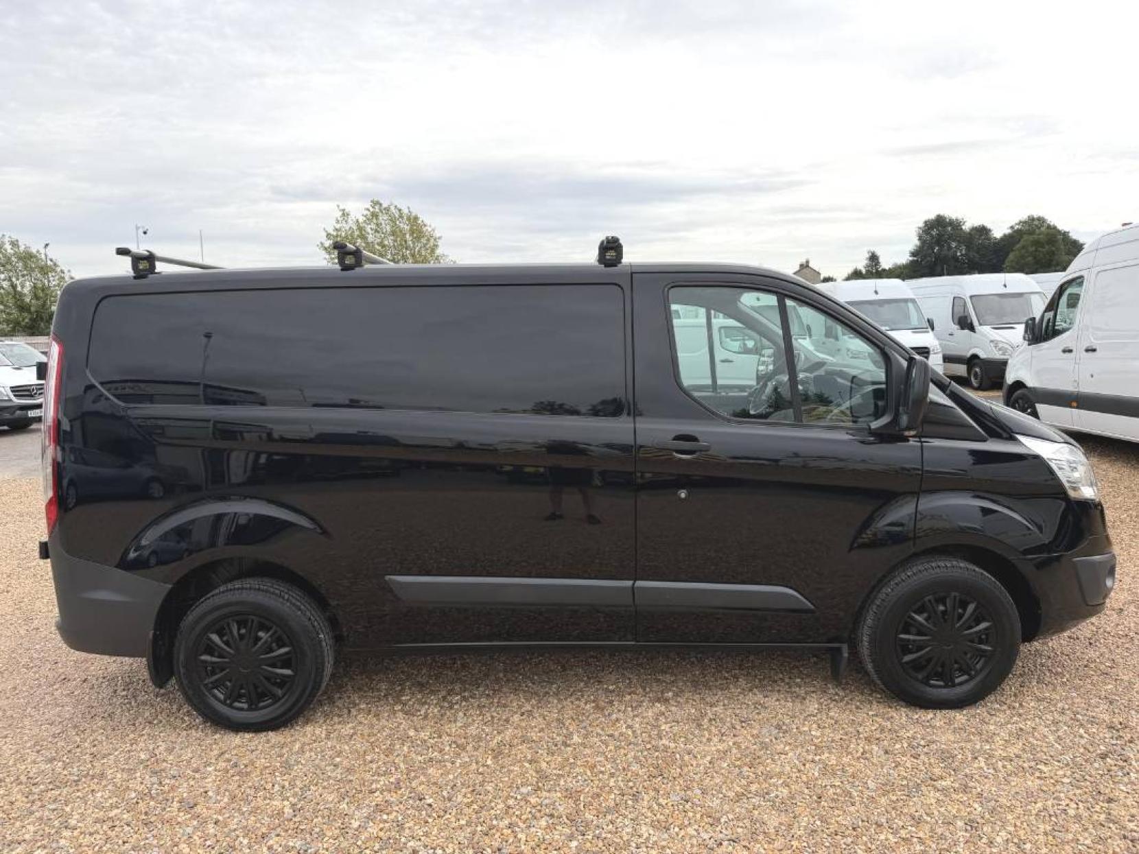 2016 Ford Transit Custom 2.2 TDCi 290 Trend Panel Van 5dr Diesel Manual L1 H1 (186 g/km, 123 bhp) - Thumbnail 12