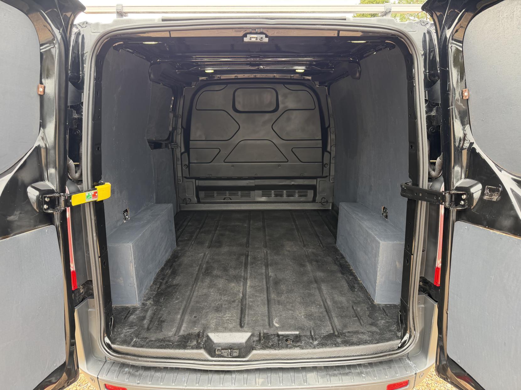 2016 Ford Transit Custom 2.2 TDCi 290 Trend Panel Van 5dr Diesel Manual L1 H1 (186 g/km, 123 bhp) - Thumbnail 3