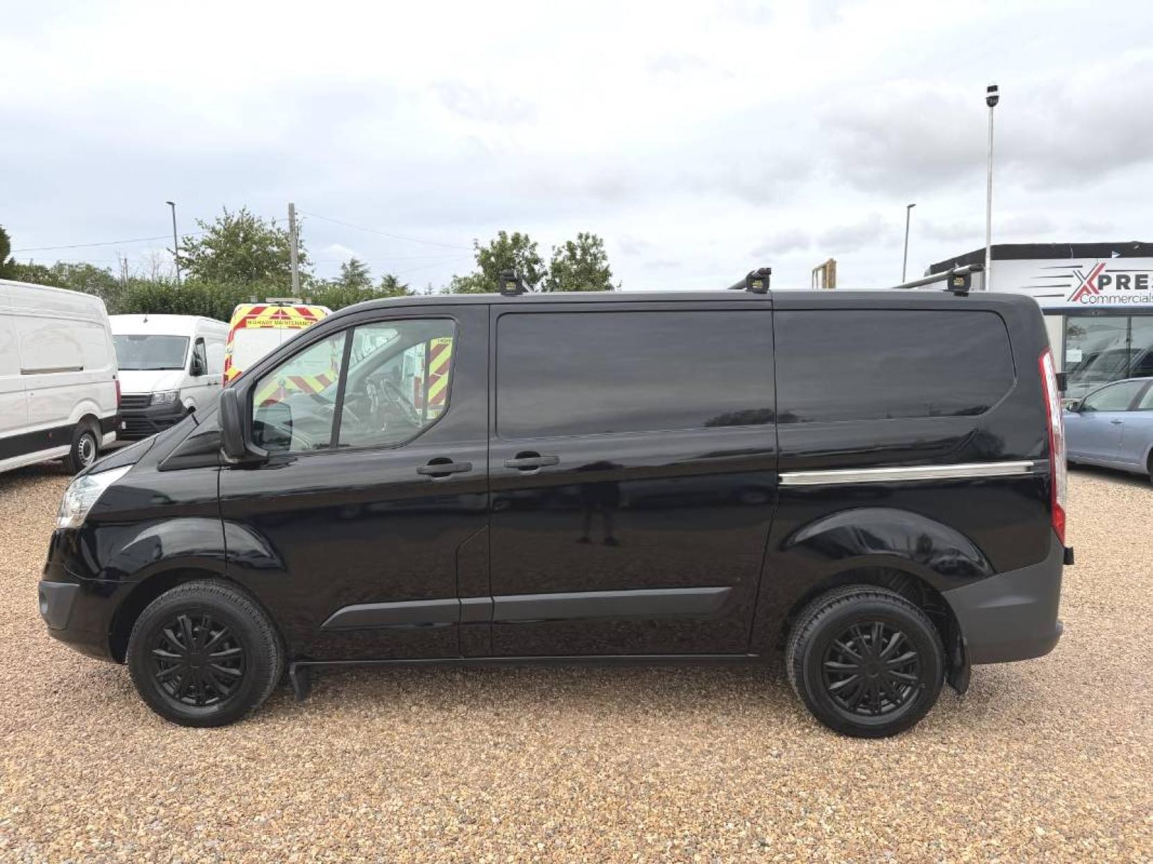 2016 Ford Transit Custom 2.2 TDCi 290 Trend Panel Van 5dr Diesel Manual L1 H1 (186 g/km, 123 bhp) - Thumbnail 8