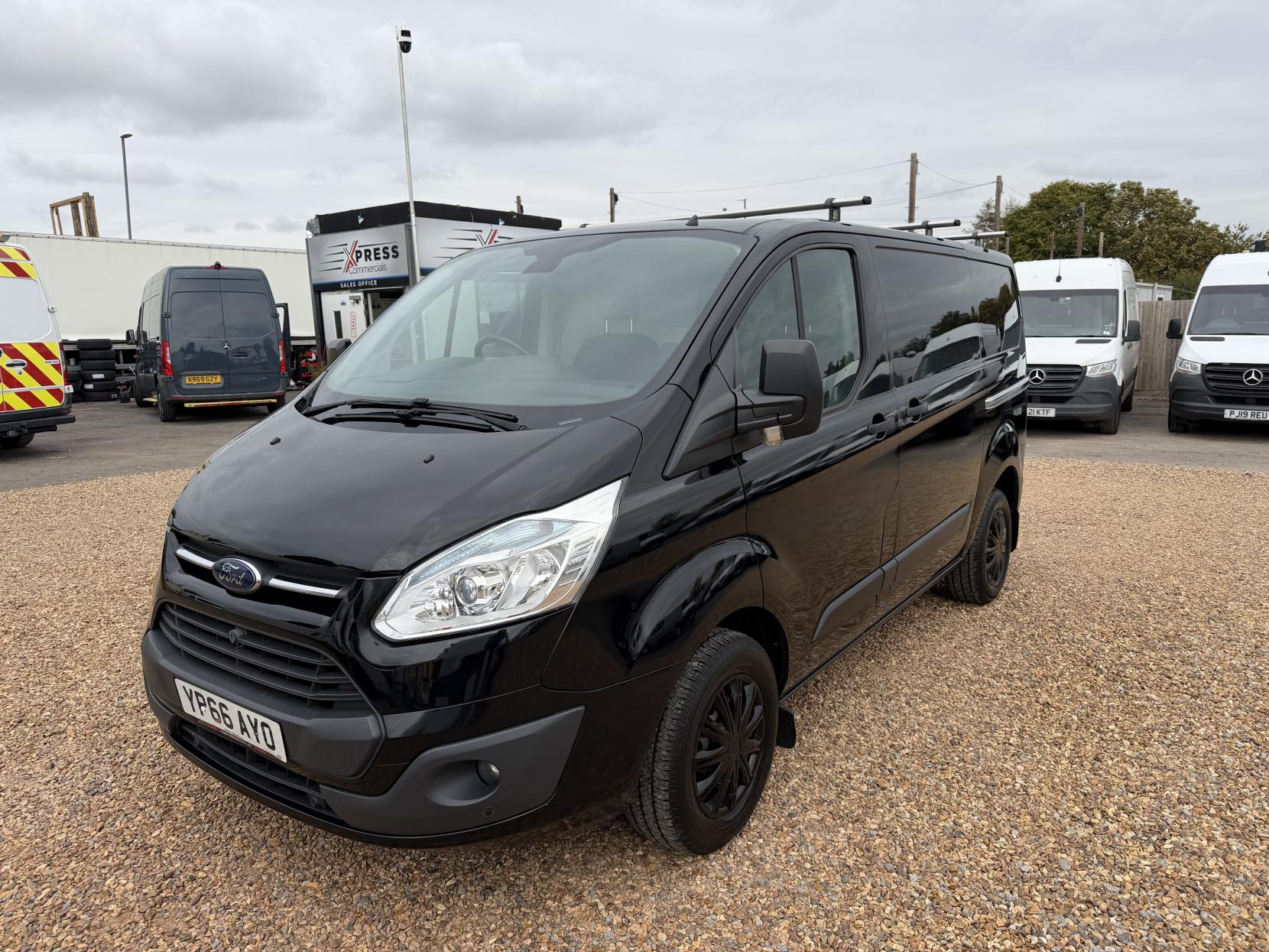 2016 Ford Transit Custom 2.2 TDCi 290 Trend Panel Van 5dr Diesel Manual L1 H1 (186 g/km, 123 bhp) - Thumbnail 7
