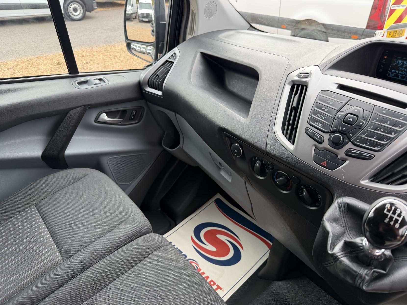 2016 Ford Transit Custom 2.2 TDCi 290 Trend Panel Van 5dr Diesel Manual L1 H1 (186 g/km, 123 bhp) - Thumbnail 32