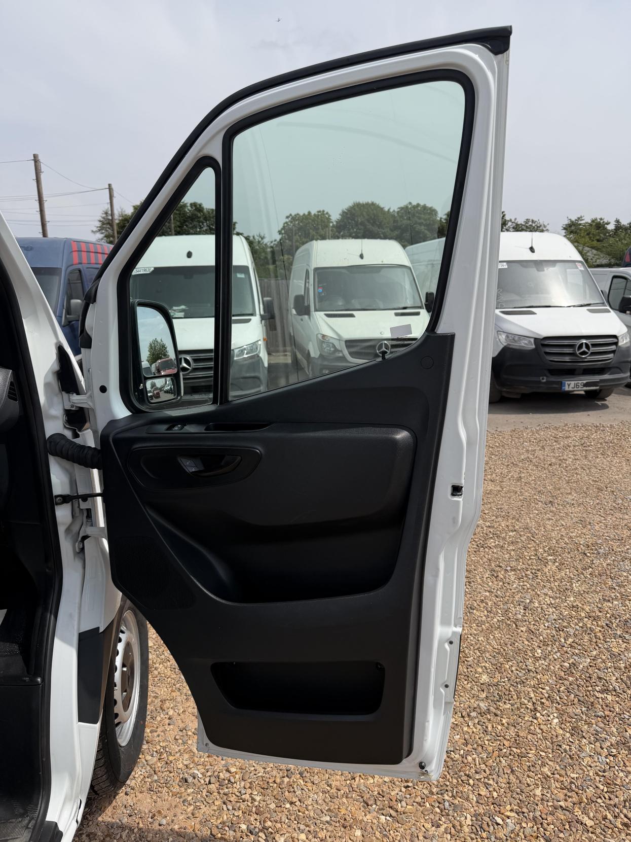 2020 Mercedes-Benz Sprinter 2.1 314 CDI Panel Van 5dr Diesel Manual RWD L3 H2 Euro 6 (143 ps) - Thumbnail 15