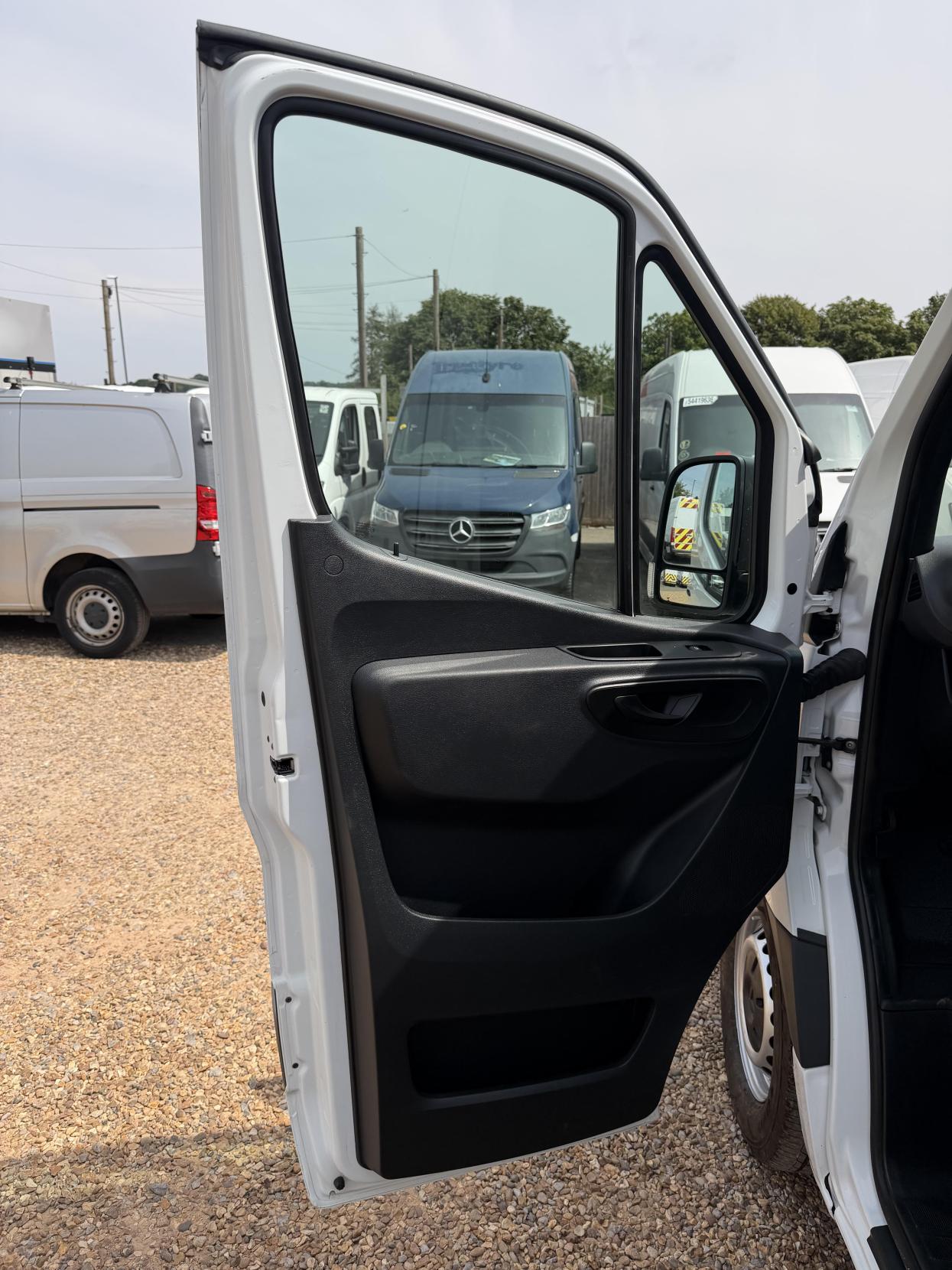 2020 Mercedes-Benz Sprinter 2.1 314 CDI Panel Van 5dr Diesel Manual RWD L3 H2 Euro 6 (143 ps) - Thumbnail 17