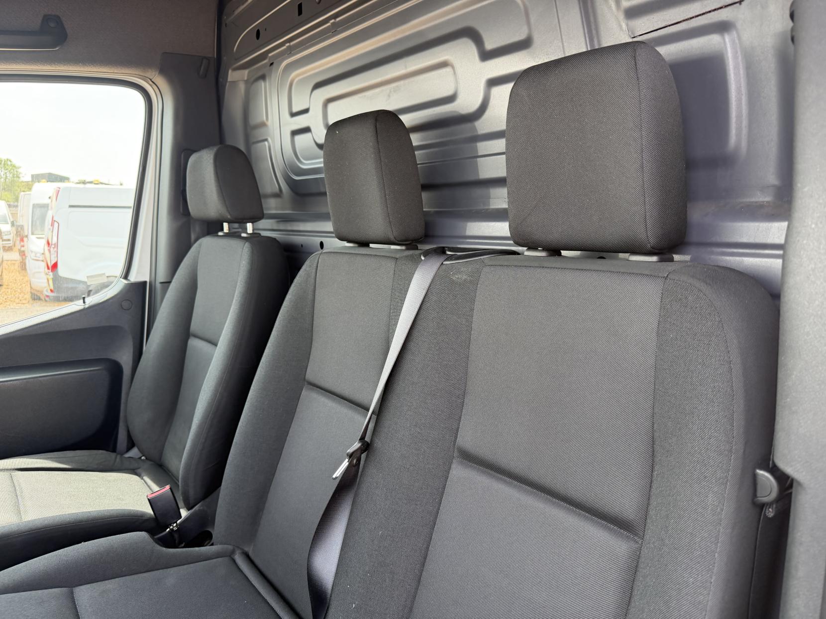 2020 Mercedes-Benz Sprinter 2.1 314 CDI Panel Van 5dr Diesel Manual RWD L3 H2 Euro 6 (143 ps) - Thumbnail 21