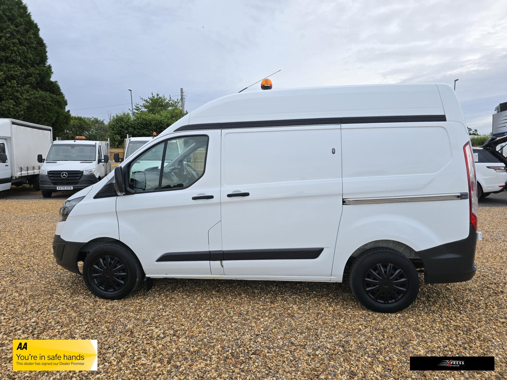 Ford Transit Custom Transit Custom 2.2 TDCi 290 Panel Van 5dr Diesel Manual L1 H1 (186 g/km, 98 bhp)