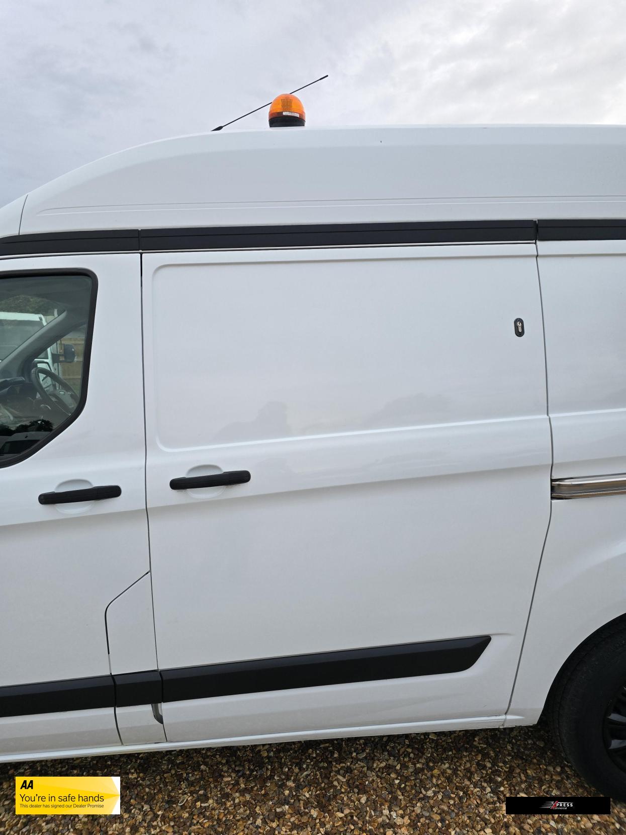 Ford Transit Custom Transit Custom 2.2 TDCi 290 Panel Van 5dr Diesel Manual L1 H1 (186 g/km, 98 bhp)