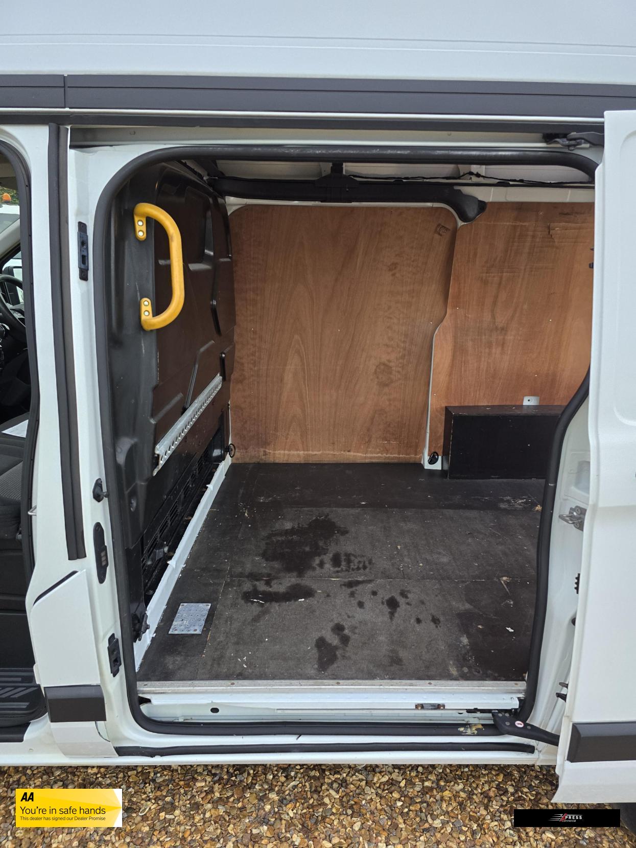 Ford Transit Custom Transit Custom 2.2 TDCi 290 Panel Van 5dr Diesel Manual L1 H1 (186 g/km, 98 bhp)