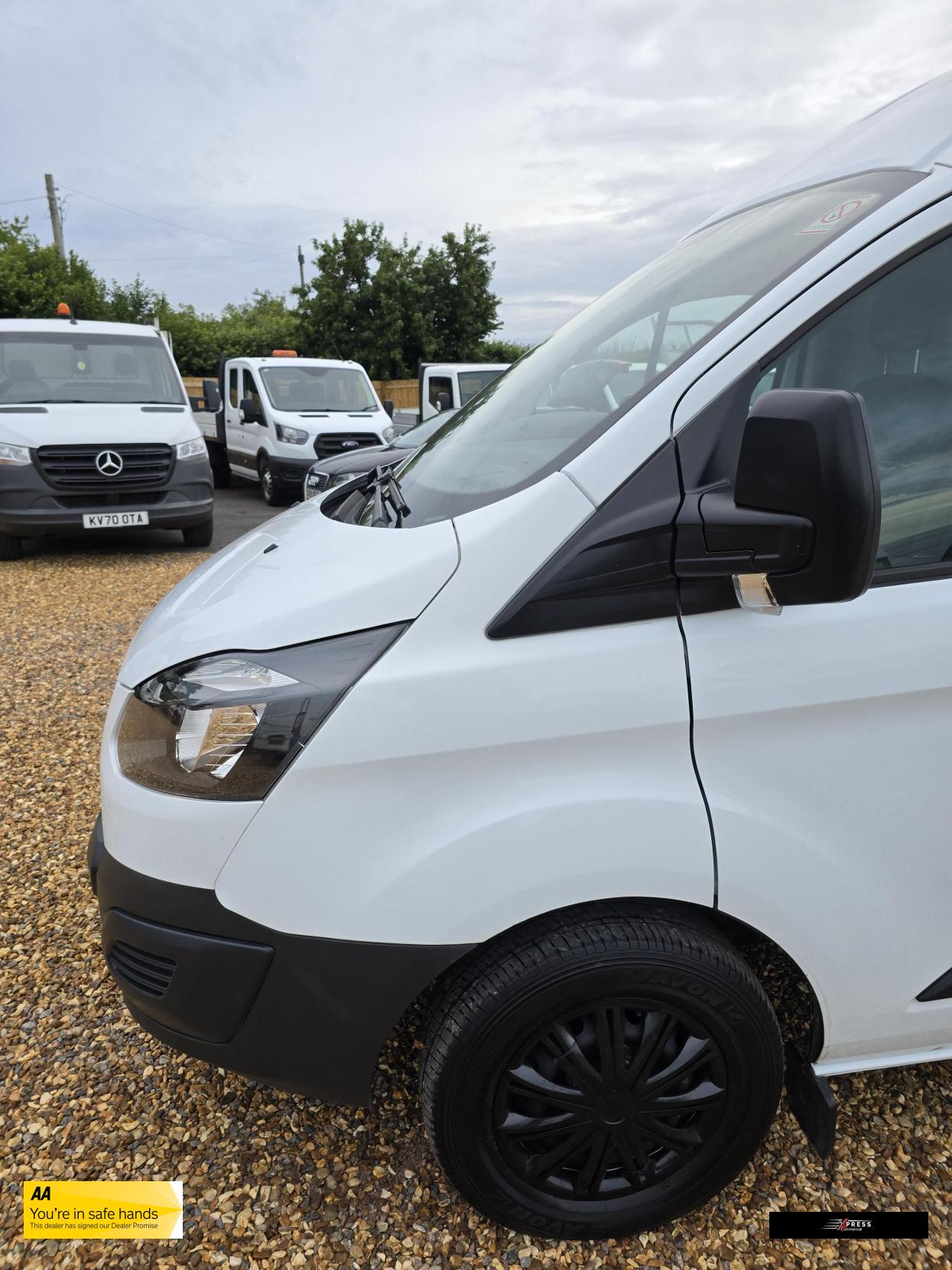 Ford Transit Custom Transit Custom 2.2 TDCi 290 Panel Van 5dr Diesel Manual L1 H1 (186 g/km, 98 bhp)