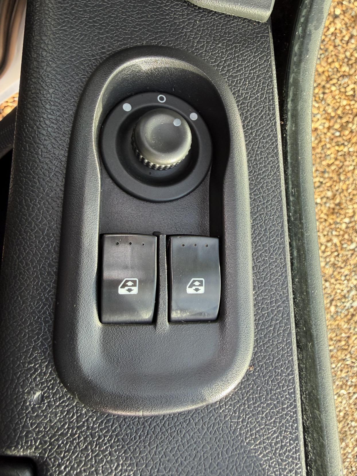 Vauxhall Movano 2.3 CDTi 3500 Panel Van 5dr Diesel Manual FWD L2 H2 Euro 6 (130 ps)