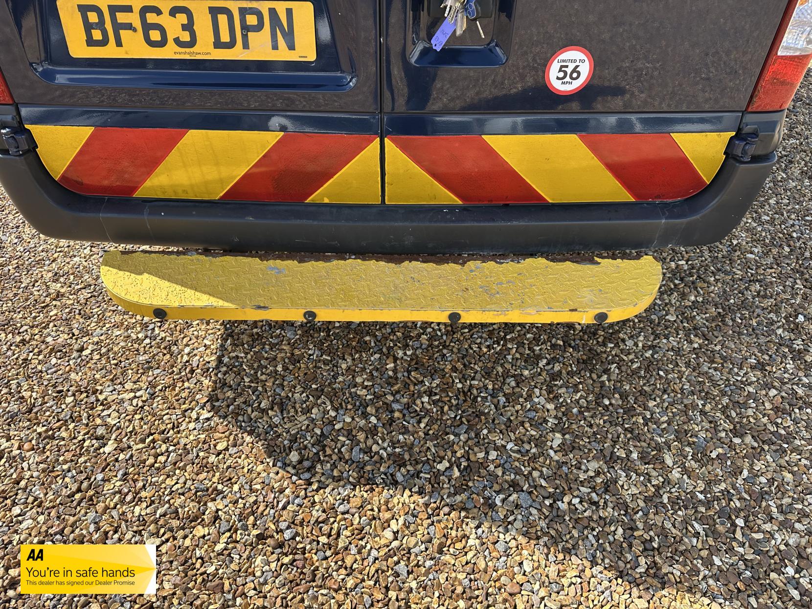 Ford Transit 2.2 TDCi 350 Panel Van 3dr Diesel Manual FWD L2 H3 (209 g/km, 123 bhp)