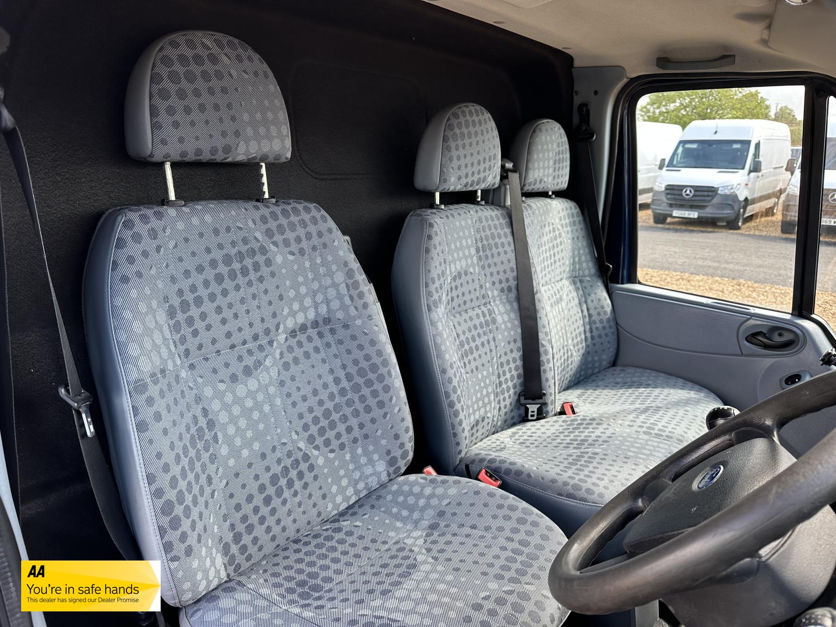 Ford Transit 2.2 TDCi 350 Panel Van 3dr Diesel Manual FWD L2 H3 (209 g/km, 123 bhp)