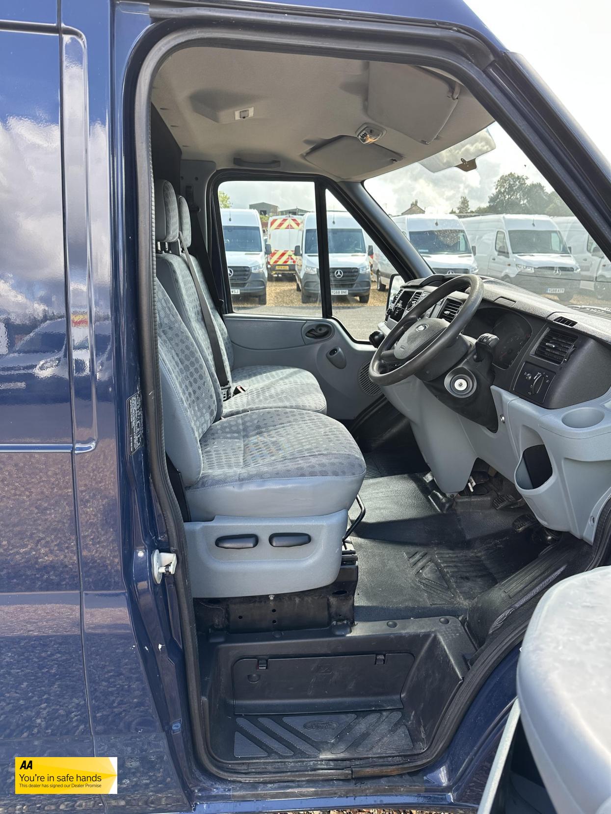 Ford Transit 2.2 TDCi 350 Panel Van 3dr Diesel Manual FWD L2 H3 (209 g/km, 123 bhp)