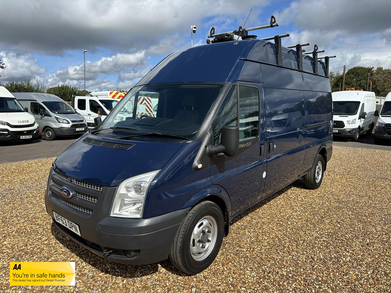 Ford Transit 2.2 TDCi 350 Panel Van 3dr Diesel Manual FWD L2 H3 (209 g/km, 123 bhp)