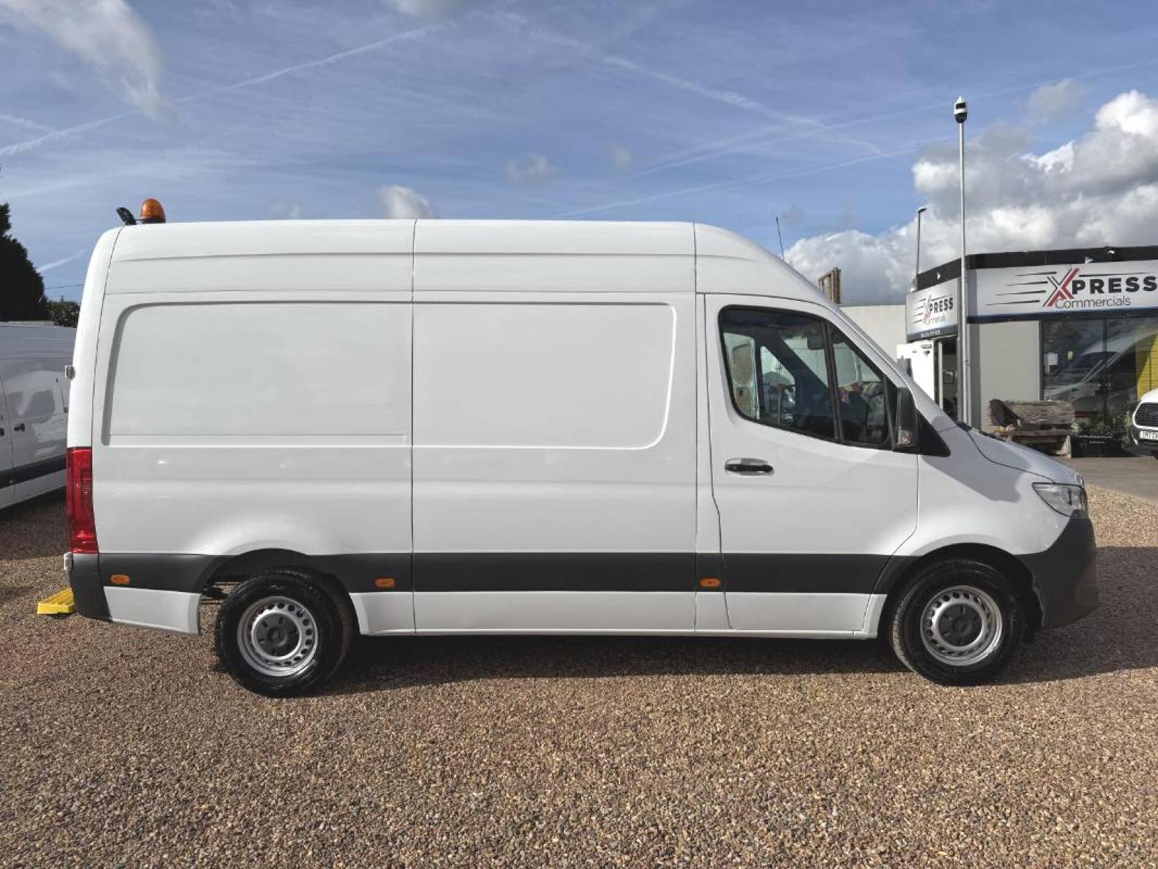 2021 Mercedes-Benz Sprinter 2.1 316 CDI Progressive Panel Van 5dr Diesel Manual RWD L2 H2 Euro 6 (s/s) (163 ps) - Thumbnail 12