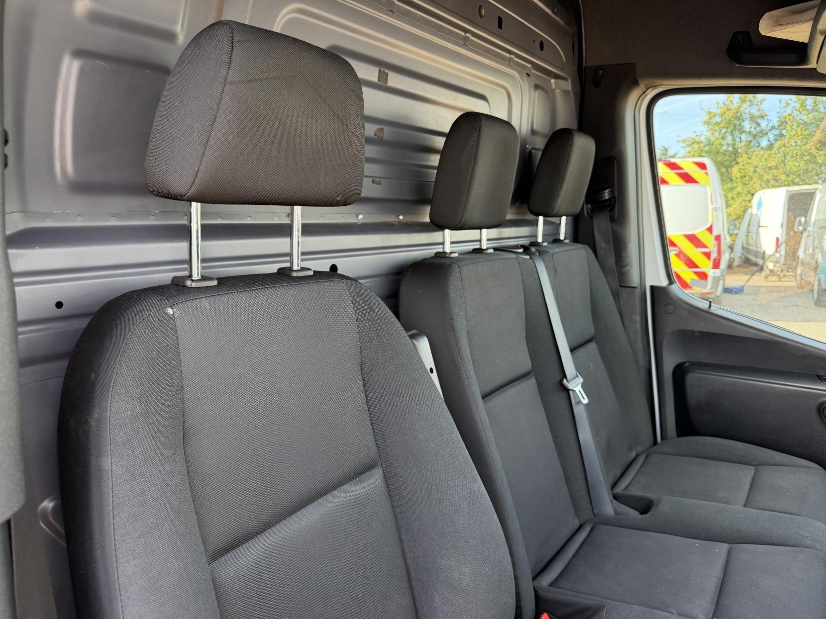2021 Mercedes-Benz Sprinter 2.1 316 CDI Progressive Panel Van 5dr Diesel Manual RWD L2 H2 Euro 6 (s/s) (163 ps) - Thumbnail 15