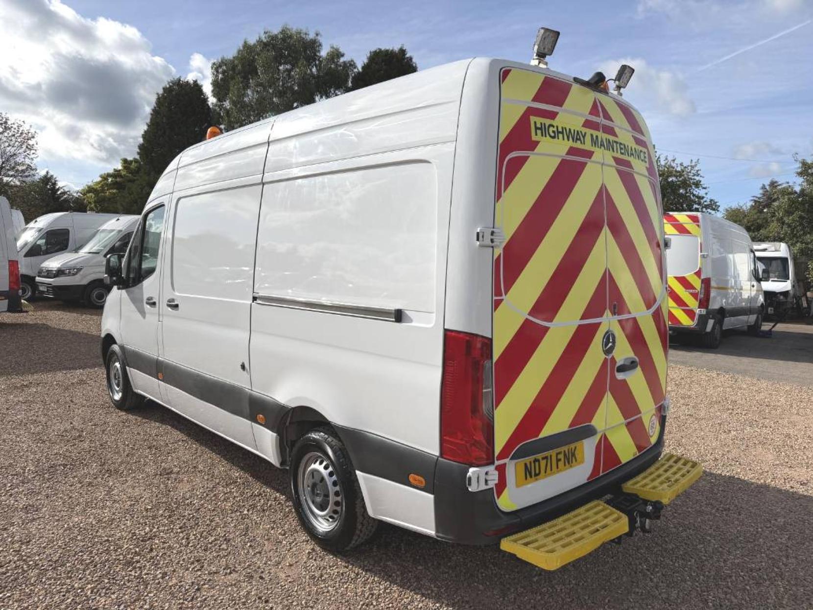 2021 Mercedes-Benz Sprinter 2.1 316 CDI Progressive Panel Van 5dr Diesel Manual RWD L2 H2 Euro 6 (s/s) (163 ps) - Thumbnail 9
