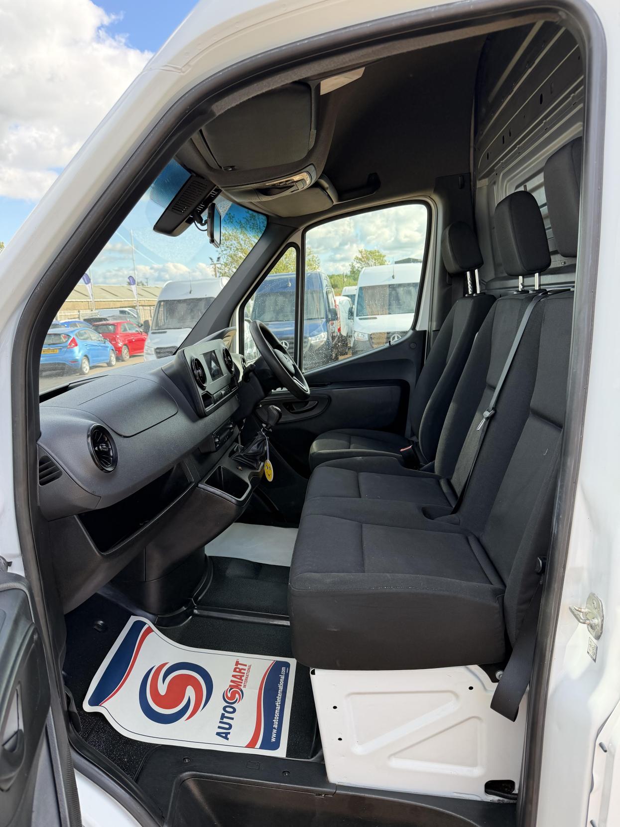 2021 Mercedes-Benz Sprinter 2.1 316 CDI Progressive Panel Van 5dr Diesel Manual RWD L2 H2 Euro 6 (s/s) (163 ps) - Thumbnail 30