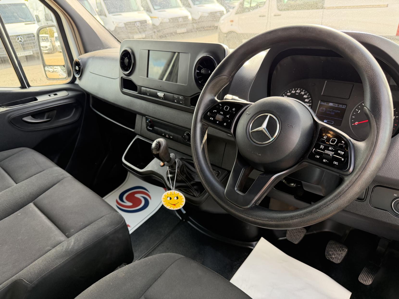 2021 Mercedes-Benz Sprinter 2.1 316 CDI Progressive Panel Van 5dr Diesel Manual RWD L2 H2 Euro 6 (s/s) (163 ps) - Thumbnail 2