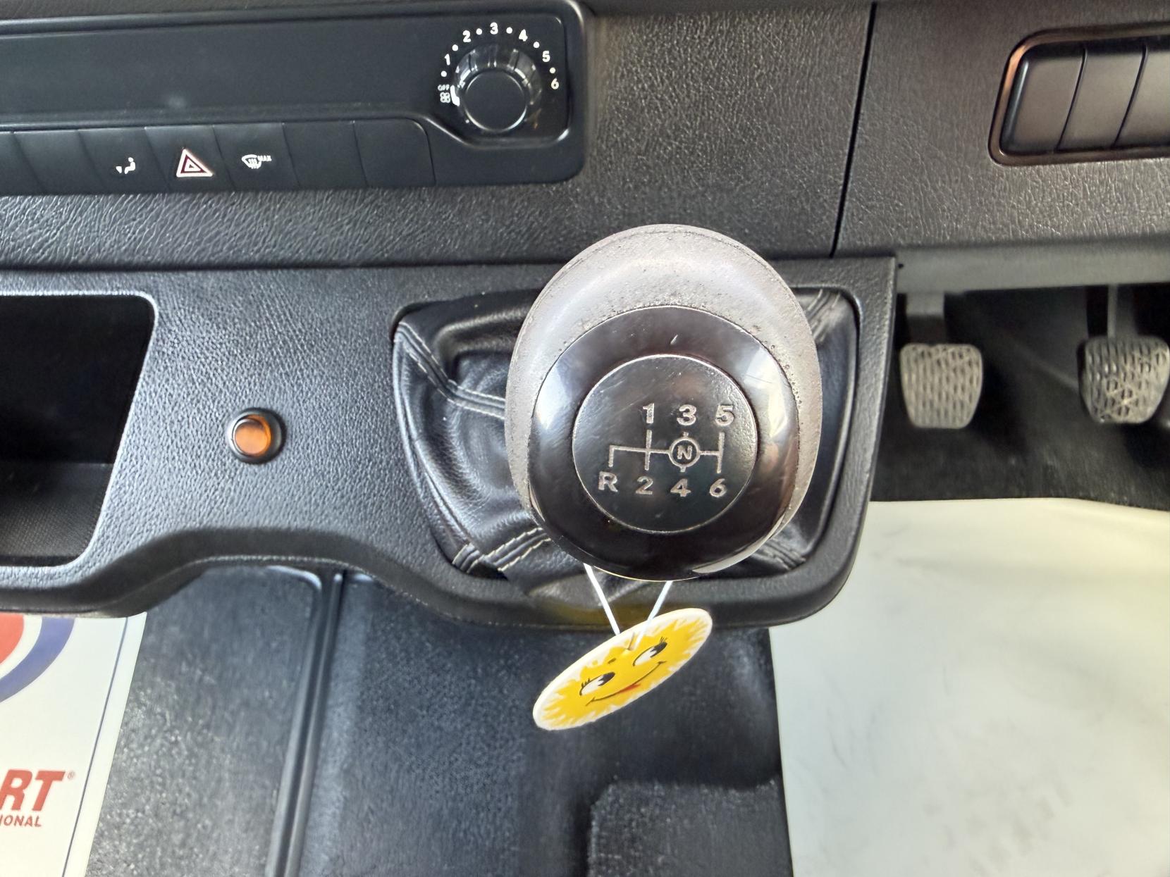 2021 Mercedes-Benz Sprinter 2.1 316 CDI Progressive Panel Van 5dr Diesel Manual RWD L2 H2 Euro 6 (s/s) (163 ps) - Thumbnail 23