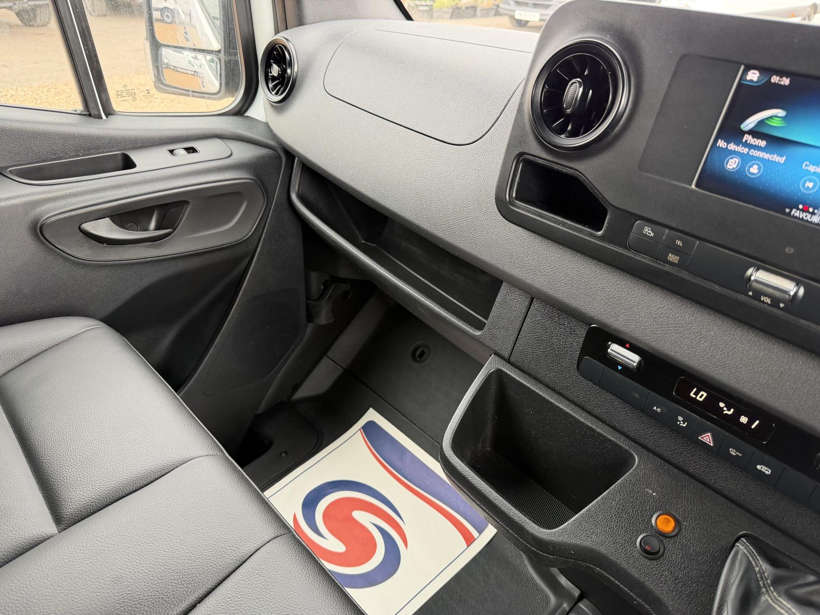 2021 Mercedes-Benz Sprinter 2.1 316 CDI Progressive Panel Van 5dr Diesel Manual RWD L2 H2 Euro 6 (s/s) (163 ps) - Thumbnail 30