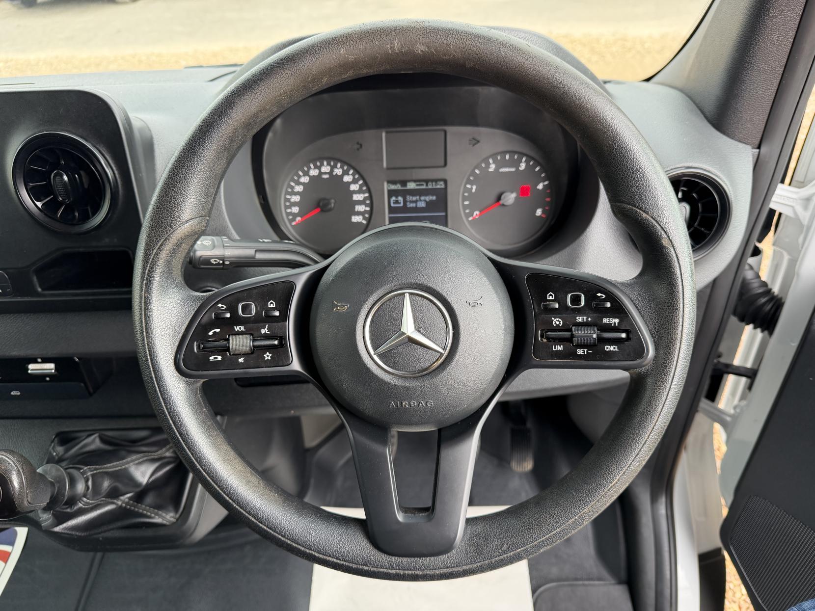 2021 Mercedes-Benz Sprinter 2.1 316 CDI Progressive Panel Van 5dr Diesel Manual RWD L2 H2 Euro 6 (s/s) (163 ps) - Thumbnail 16