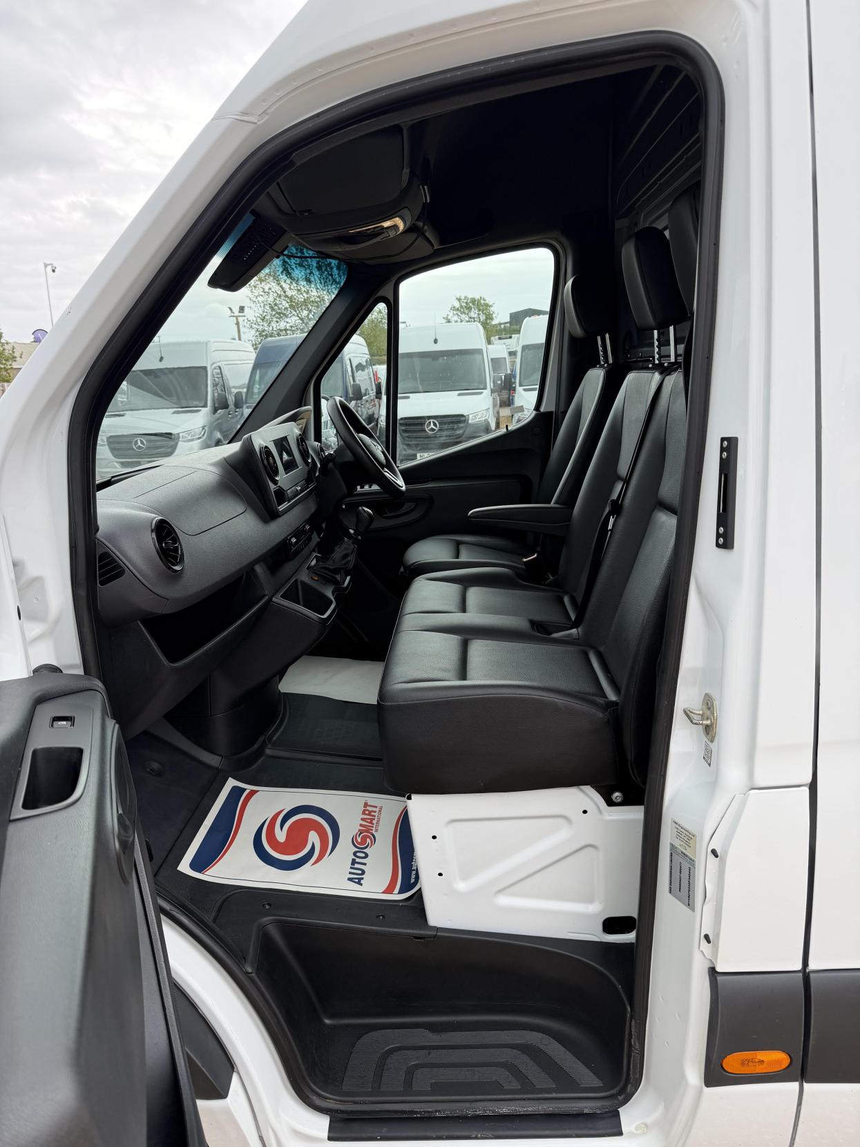 2021 Mercedes-Benz Sprinter 2.1 316 CDI Progressive Panel Van 5dr Diesel Manual RWD L2 H2 Euro 6 (s/s) (163 ps) - Thumbnail 31