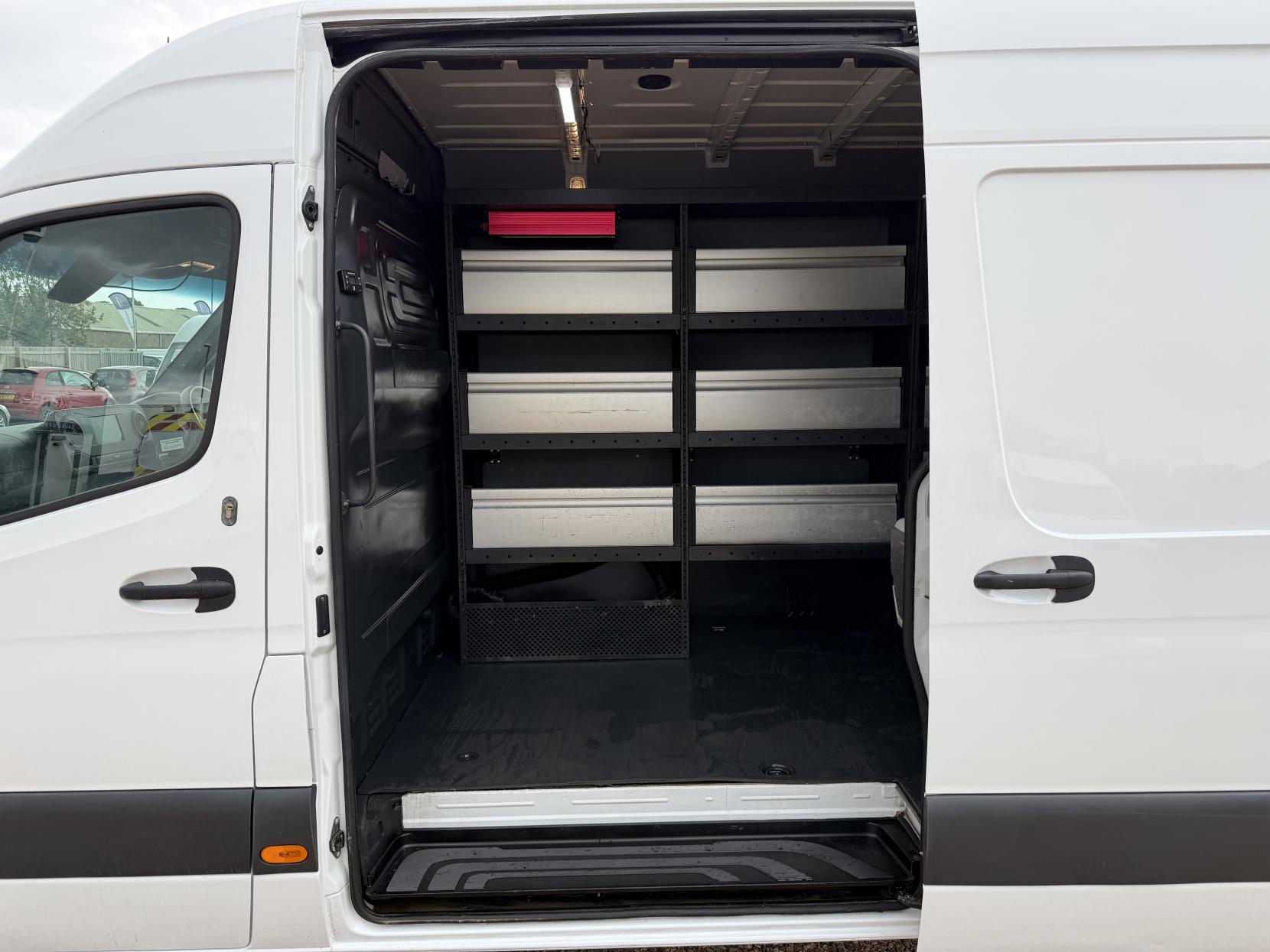 2021 Mercedes-Benz Sprinter 2.1 316 CDI Progressive Panel Van 5dr Diesel Manual RWD L2 H2 Euro 6 (s/s) (163 ps) - Thumbnail 32