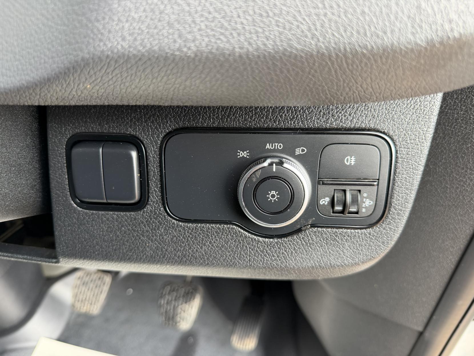 2021 Mercedes-Benz Sprinter 2.1 316 CDI Progressive Panel Van 5dr Diesel Manual RWD L2 H2 Euro 6 (s/s) (163 ps) - Thumbnail 25