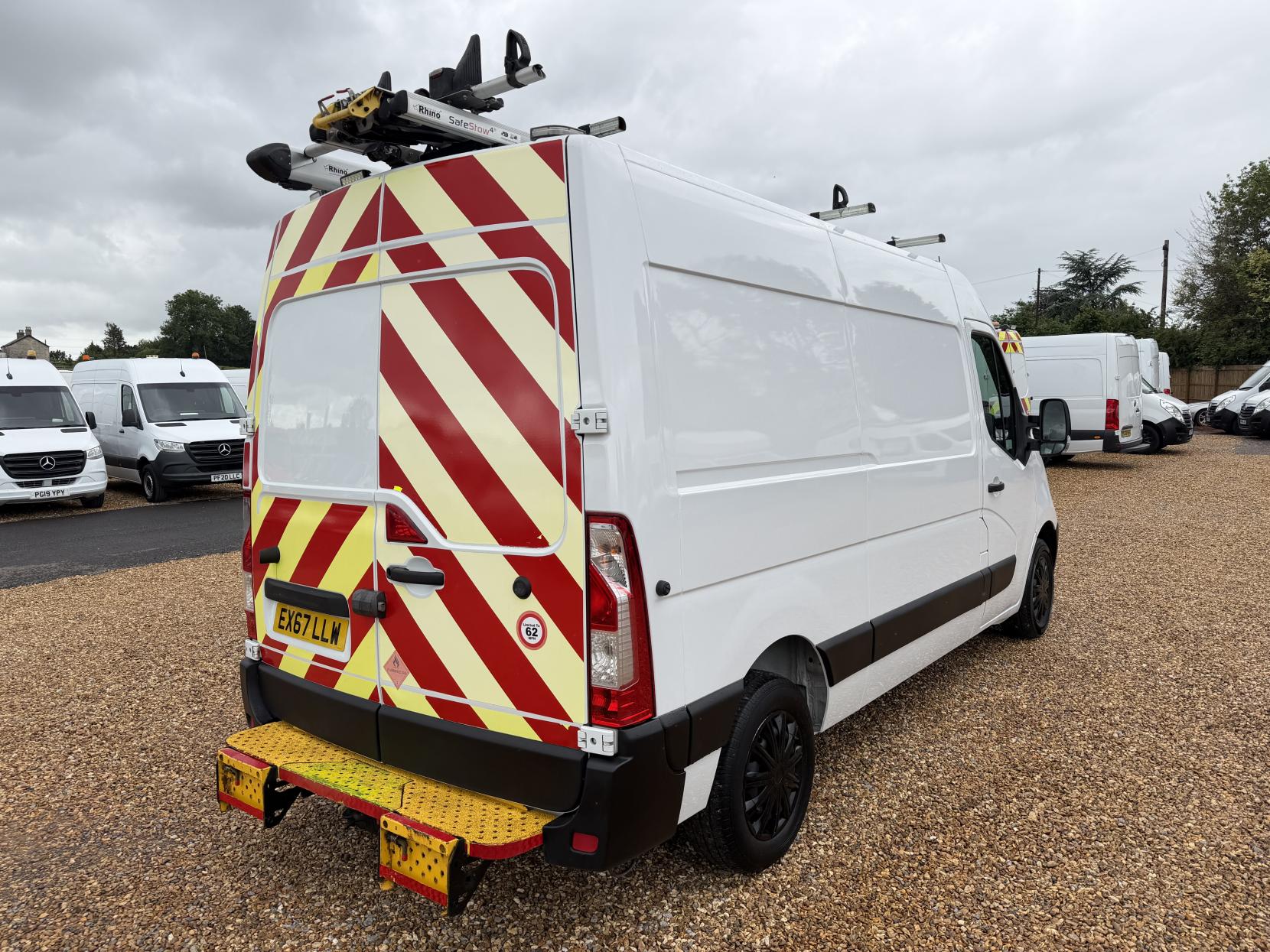 2018 Vauxhall Movano 2.3 CDTi 3500 BiTurbo Panel Van 5dr Diesel Manual FWD L2 H2 Euro 6 (s/s) (145 ps) - Thumbnail 11