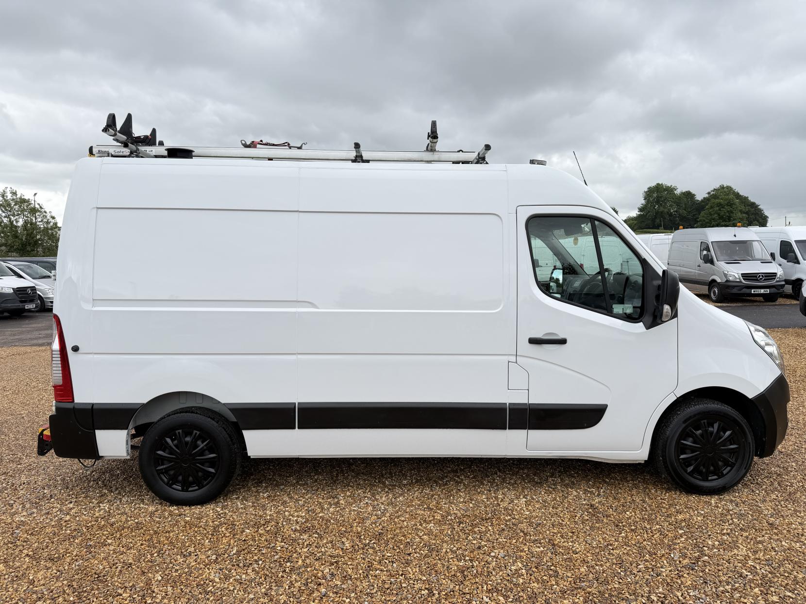 2018 Vauxhall Movano 2.3 CDTi 3500 BiTurbo Panel Van 5dr Diesel Manual FWD L2 H2 Euro 6 (s/s) (145 ps) - Thumbnail 12