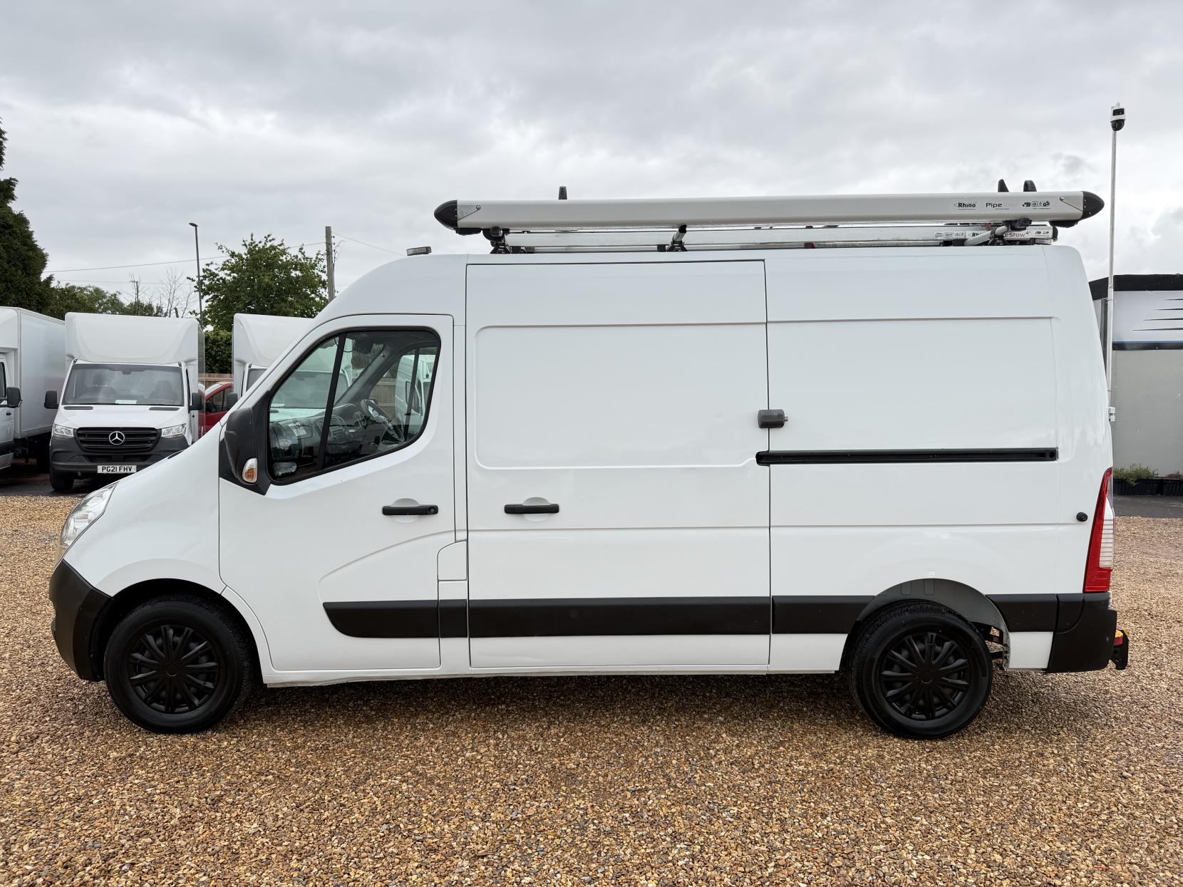 2018 Vauxhall Movano 2.3 CDTi 3500 BiTurbo Panel Van 5dr Diesel Manual FWD L2 H2 Euro 6 (s/s) (145 ps) - Thumbnail 8