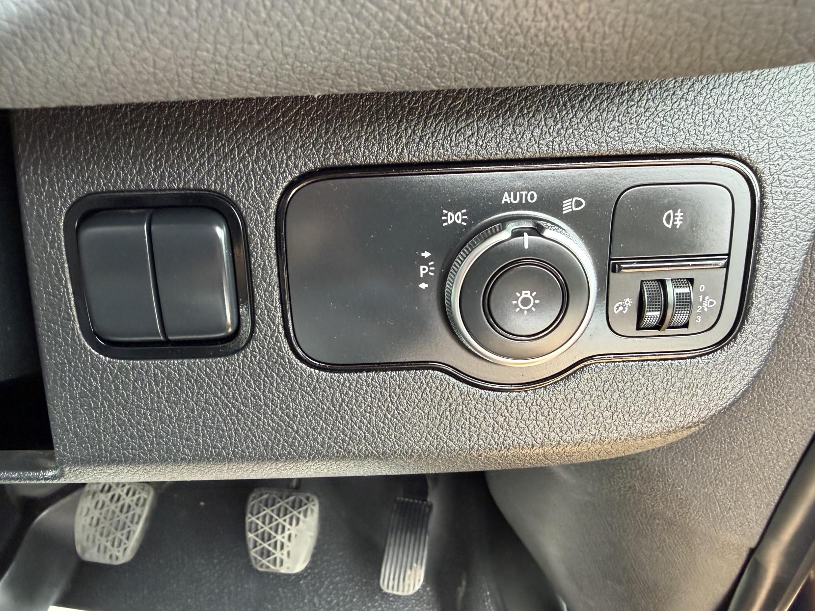 2019 Mercedes-Benz Sprinter 2.1 316 CDI Panel Van 5dr Diesel Manual RWD L2 H2 Euro 6 (163 ps) - Thumbnail 19