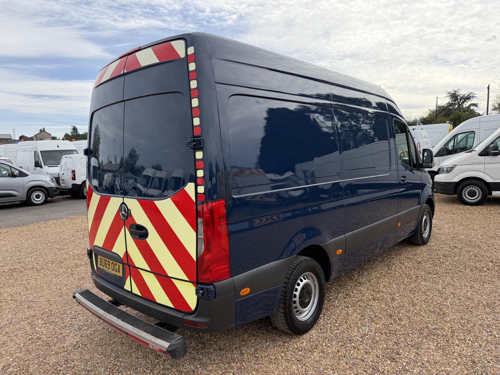 2019 Mercedes-Benz Sprinter 2.1 316 CDI Panel Van 5dr Diesel Manual RWD L2 H2 Euro 6 (163 ps) - Thumbnail 12