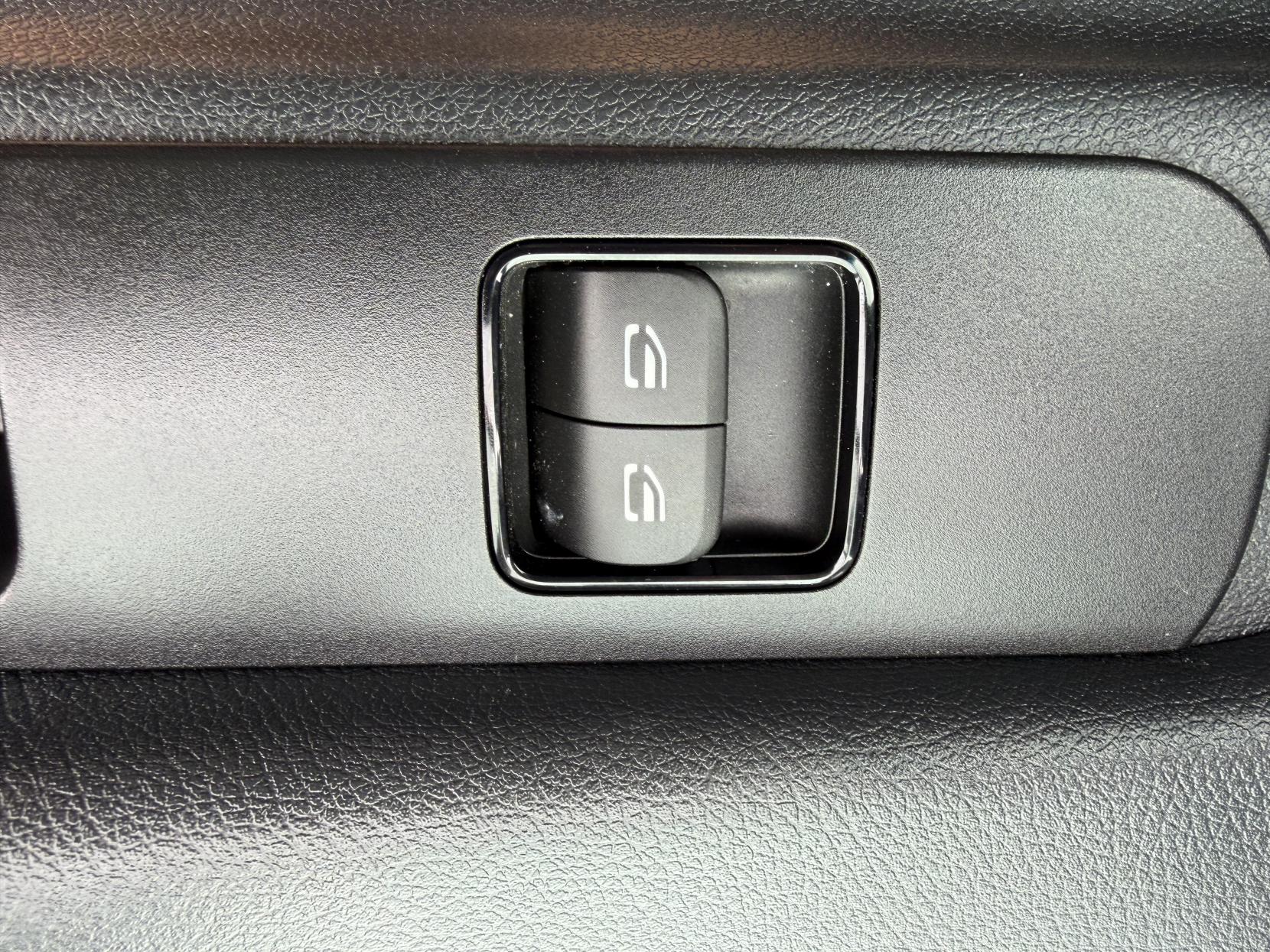 2019 Mercedes-Benz Sprinter 2.1 316 CDI Panel Van 5dr Diesel Manual RWD L2 H2 Euro 6 (163 ps) - Thumbnail 25