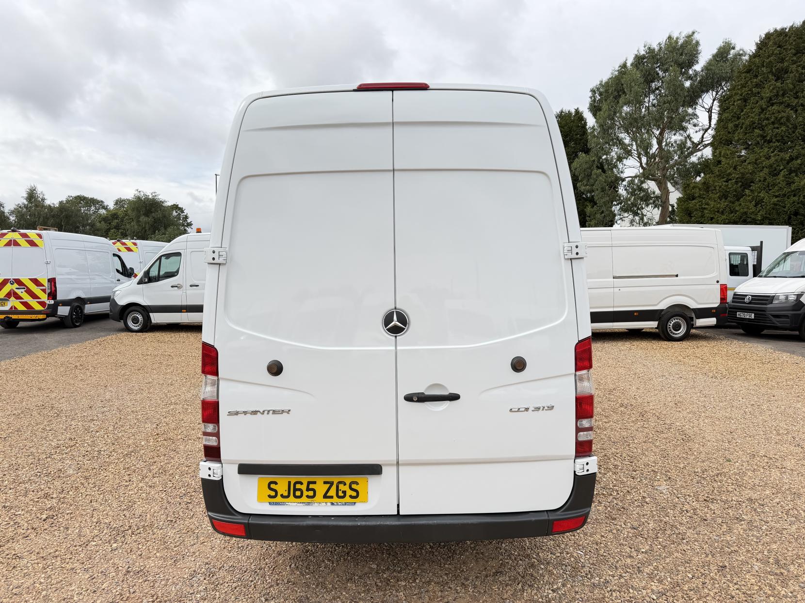 2015 Mercedes-Benz Sprinter 2.1 313 CDi Panel Van 4dr Diesel Manual RWD L3 H3 (129 bhp) - Thumbnail 10