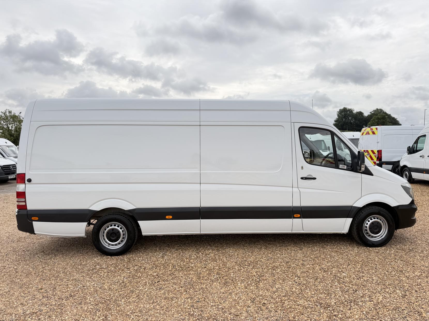 2015 Mercedes-Benz Sprinter 2.1 313 CDi Panel Van 4dr Diesel Manual RWD L3 H3 (129 bhp) - Thumbnail 12