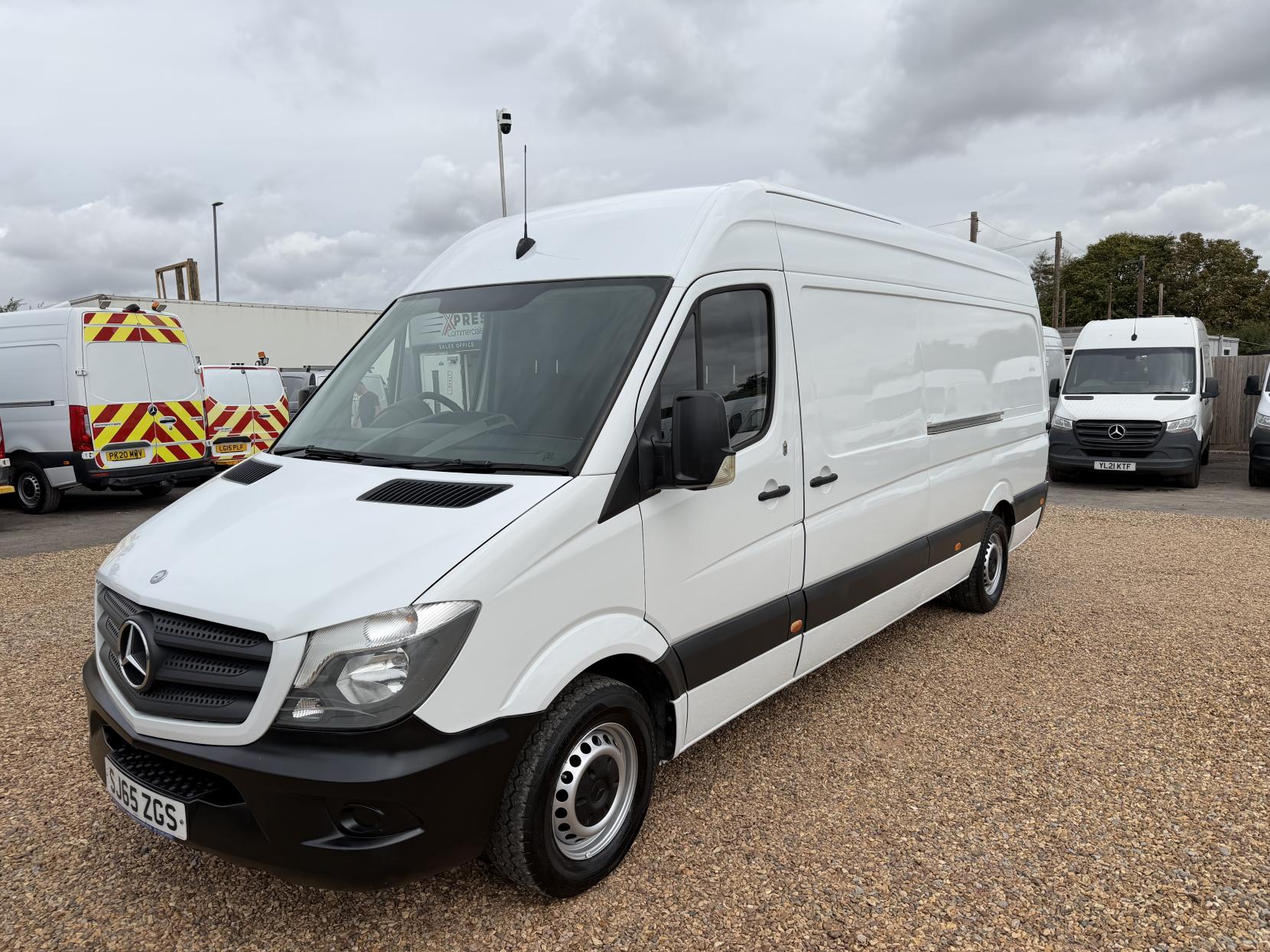 2015 Mercedes-Benz Sprinter 2.1 313 CDi Panel Van 4dr Diesel Manual RWD L3 H3 (129 bhp) - Thumbnail 7
