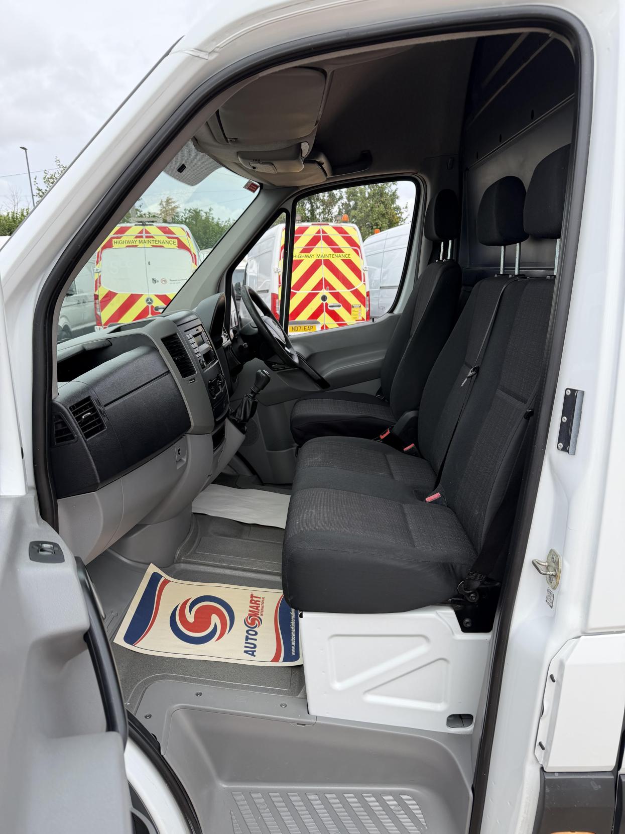2015 Mercedes-Benz Sprinter 2.1 313 CDi Panel Van 4dr Diesel Manual RWD L3 H3 (129 bhp) - Thumbnail 17